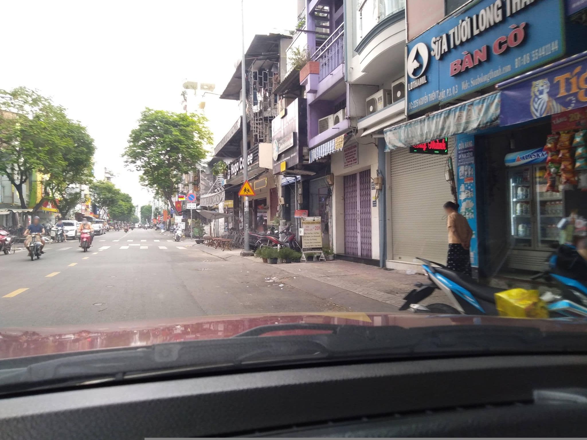 Street view near Lâm Hotel, Quận Ba — © sg_front_1 (CC BY-SA · Mapillary)