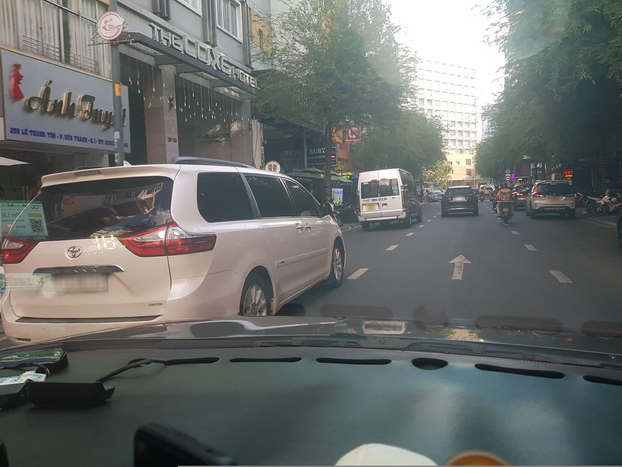 Street view near Nhat Ha Hotel, Quận Ba — © bemaps1 (CC BY-SA · Mapillary)