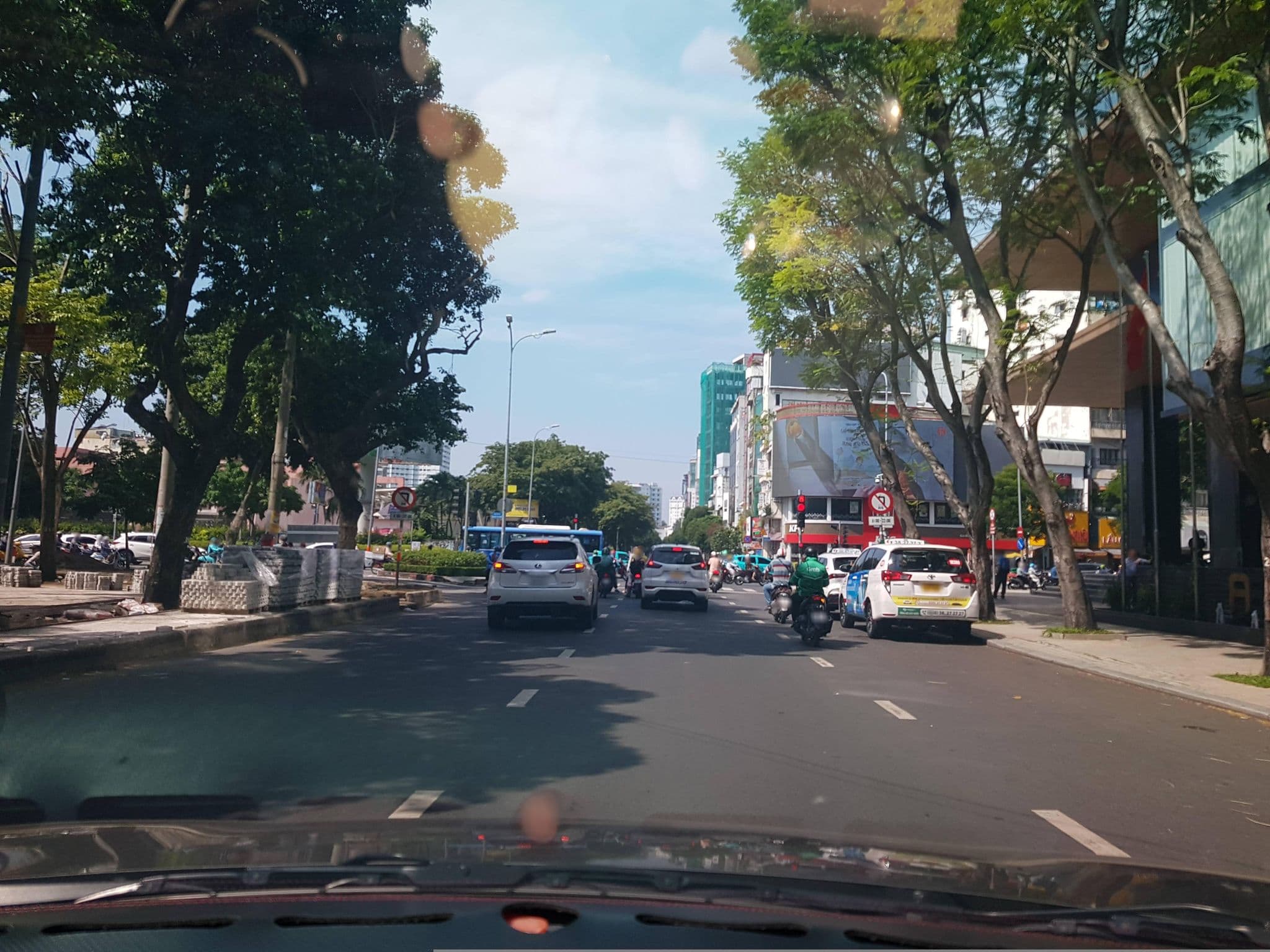 Street view near Leduye Hotel, Quận Ba — © bemaps1 (CC BY-SA · Mapillary)