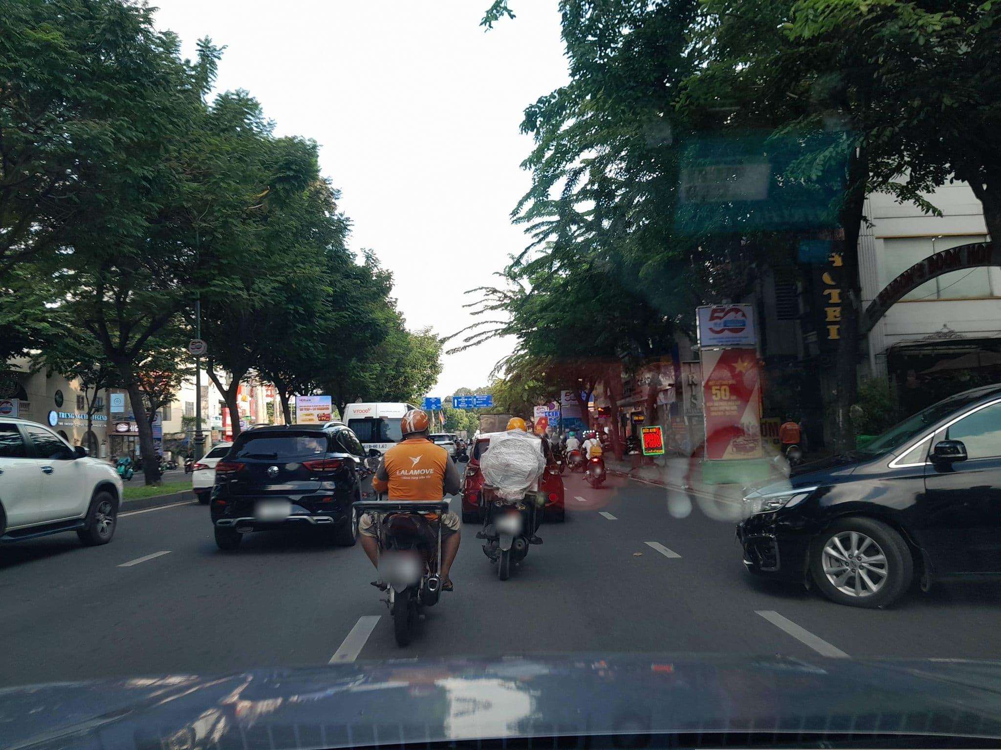 Street view near OYO 103 Airport Family Apartment, Tân Bình — © sg_front_3 (CC BY-SA · Mapillary)