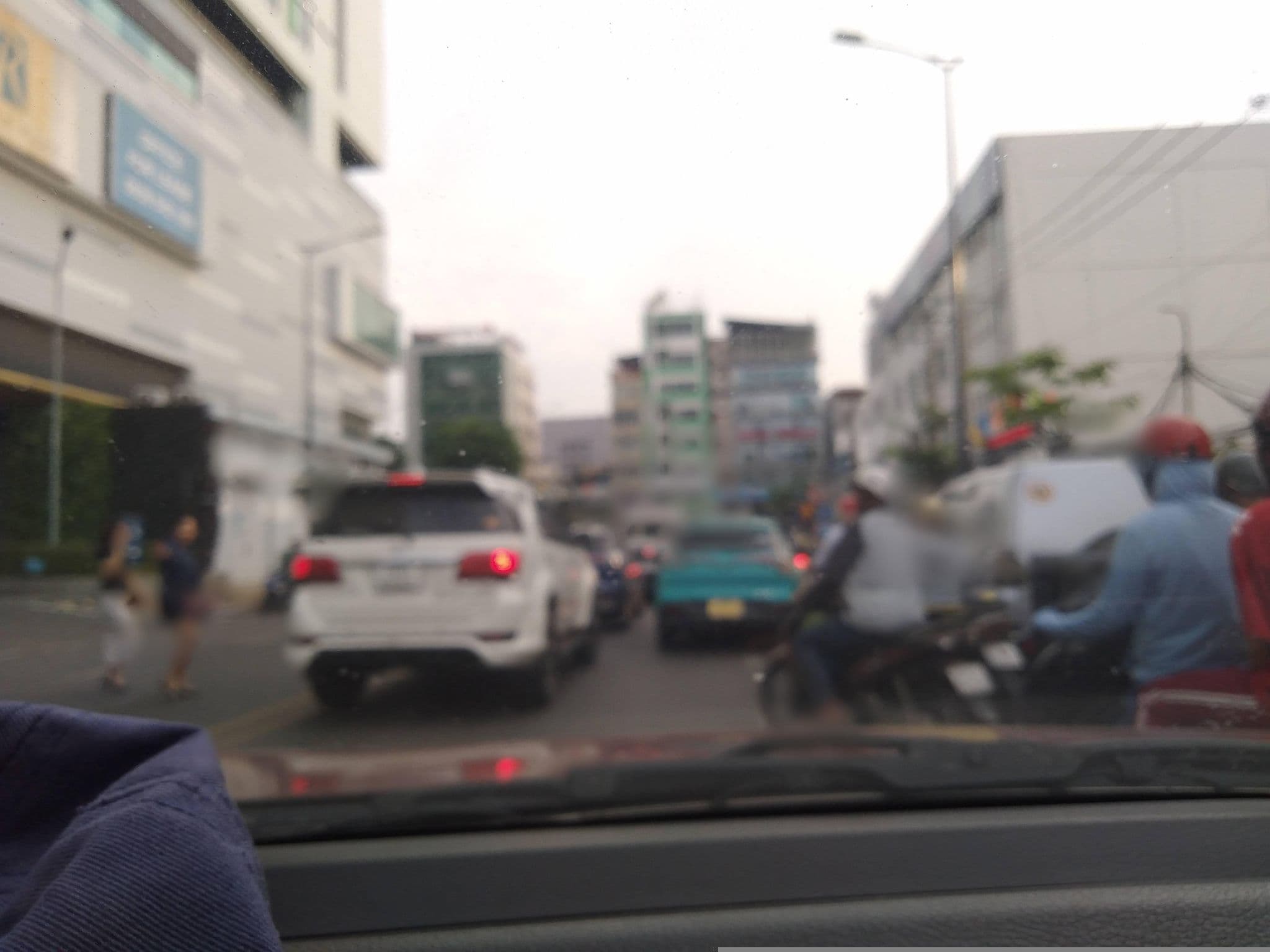 Street view near Republic Apartments Saigon Airport, Tân Bình — © sg_front_1 (CC BY-SA · Mapillary)