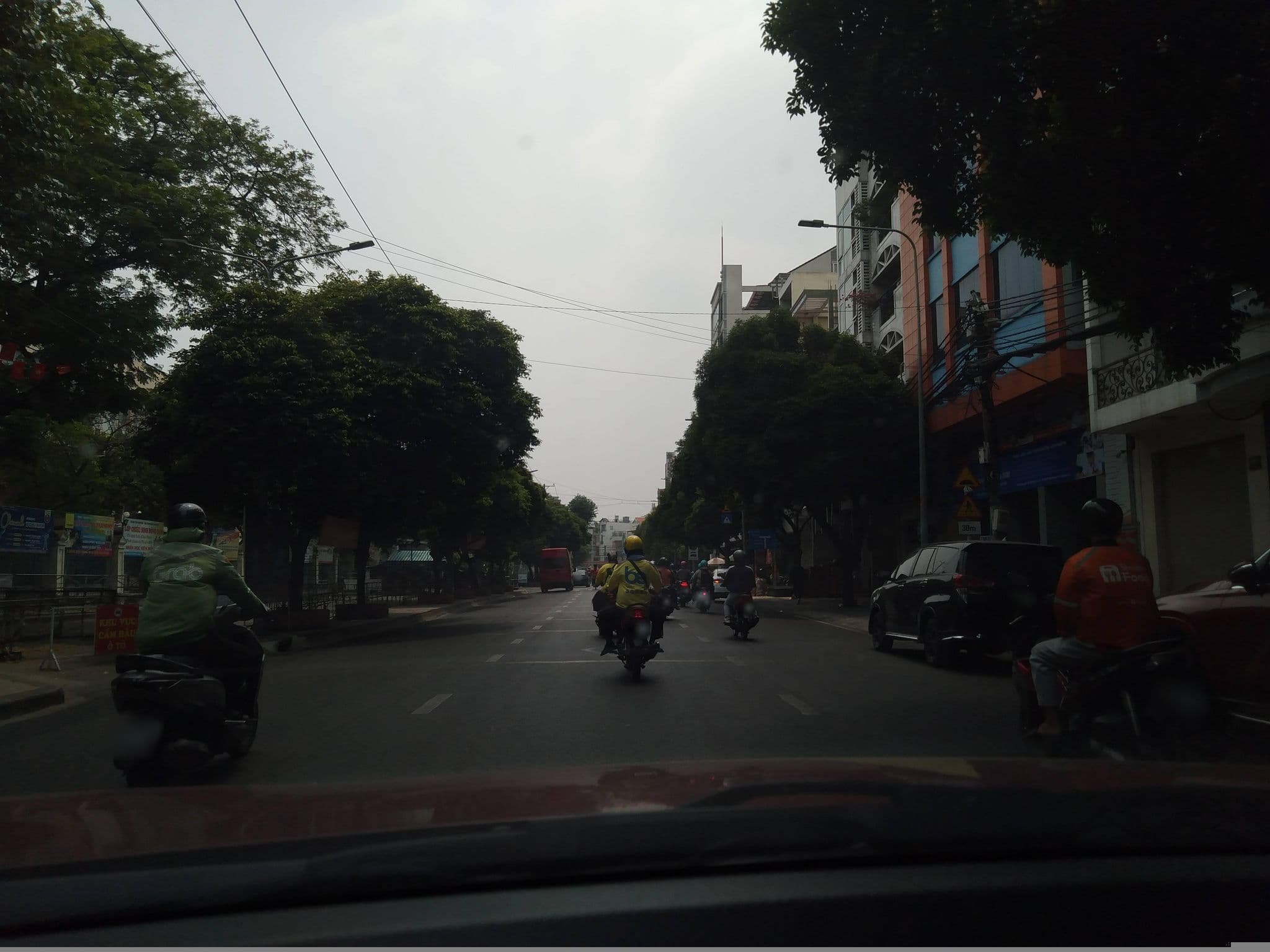 Street view near Khách Sạn hạnh trang, Tân Bình — © sg_front_1 (CC BY-SA · Mapillary)