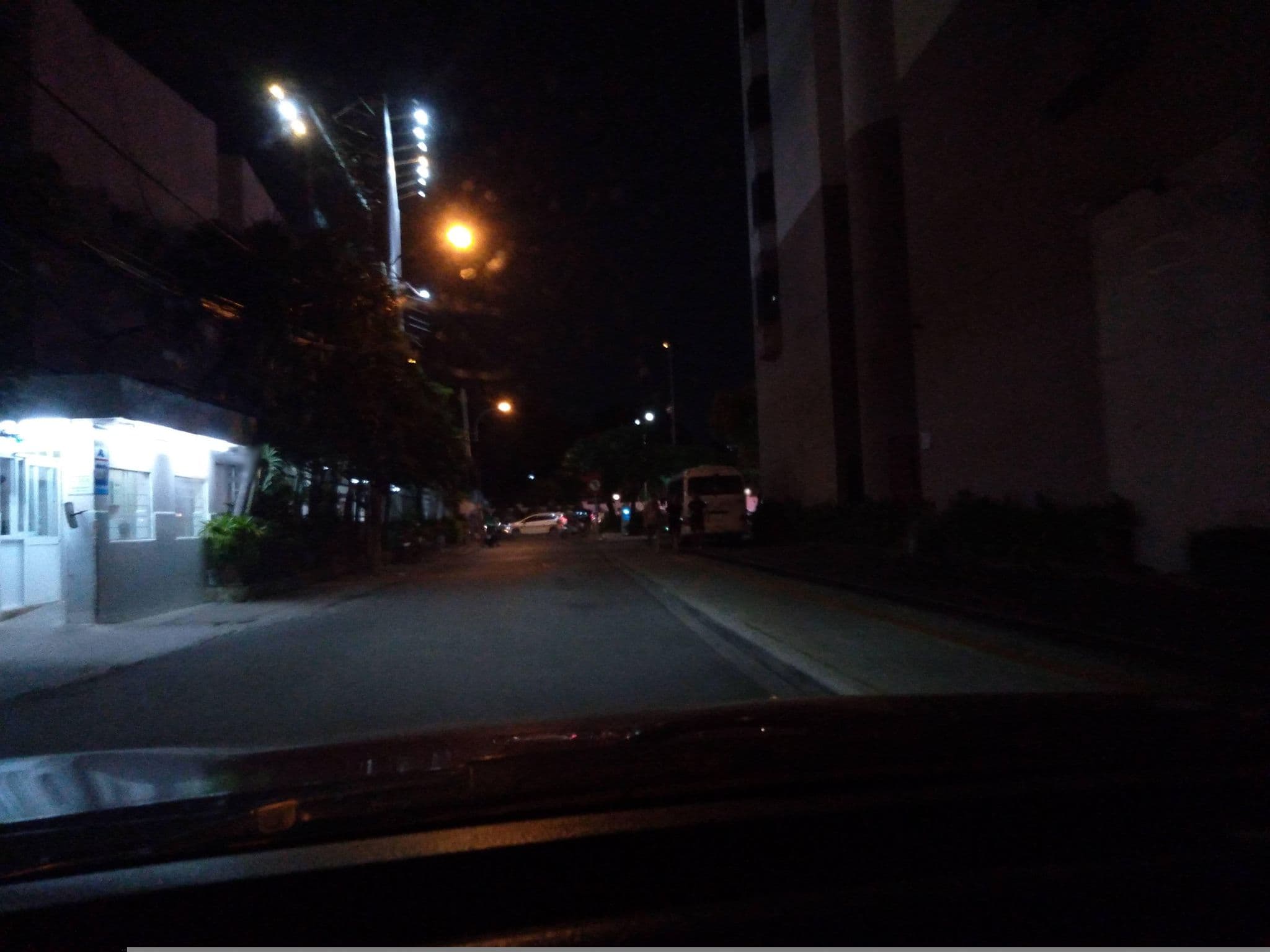 Street view near Park Royal Saigon, Tân Bình — © sg_front_1 (CC BY-SA · Mapillary)