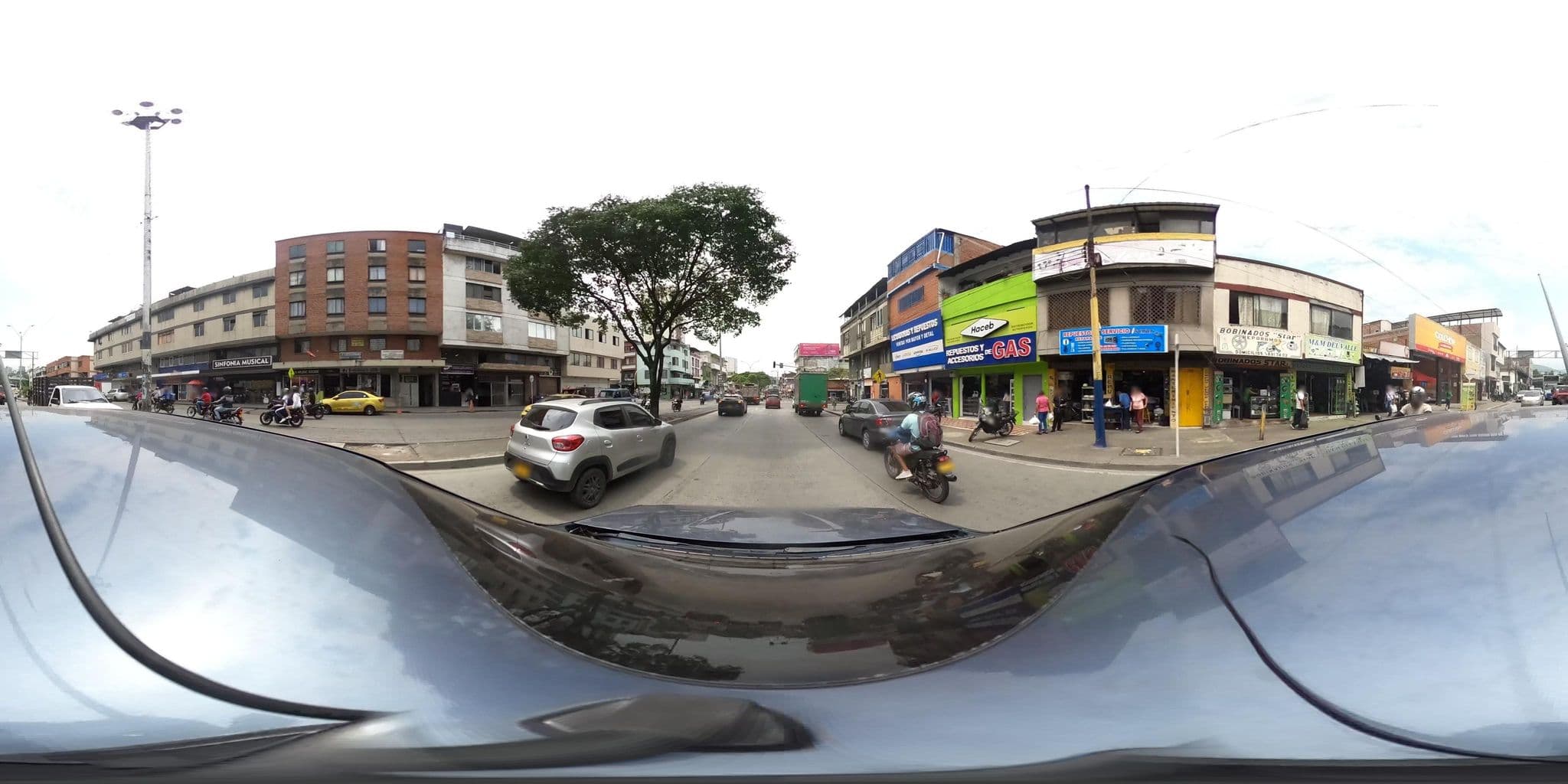 Street view near La diossa del Amor, Cali — © GrupoVial (CC BY-SA · Mapillary)
