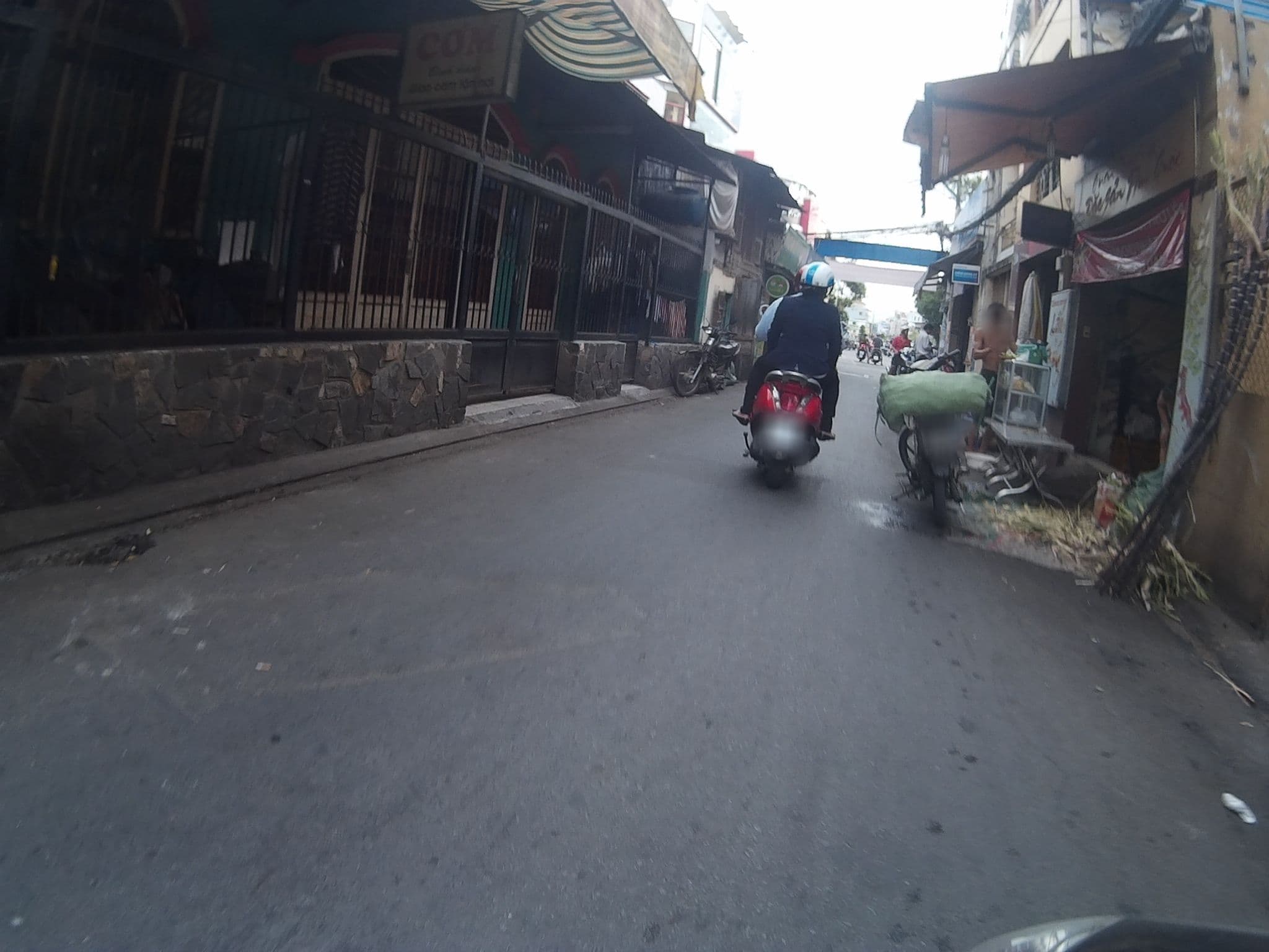Street view near Quynh Anh Hotel, Gò Vấp — © dymo12 (CC BY-SA · Mapillary)