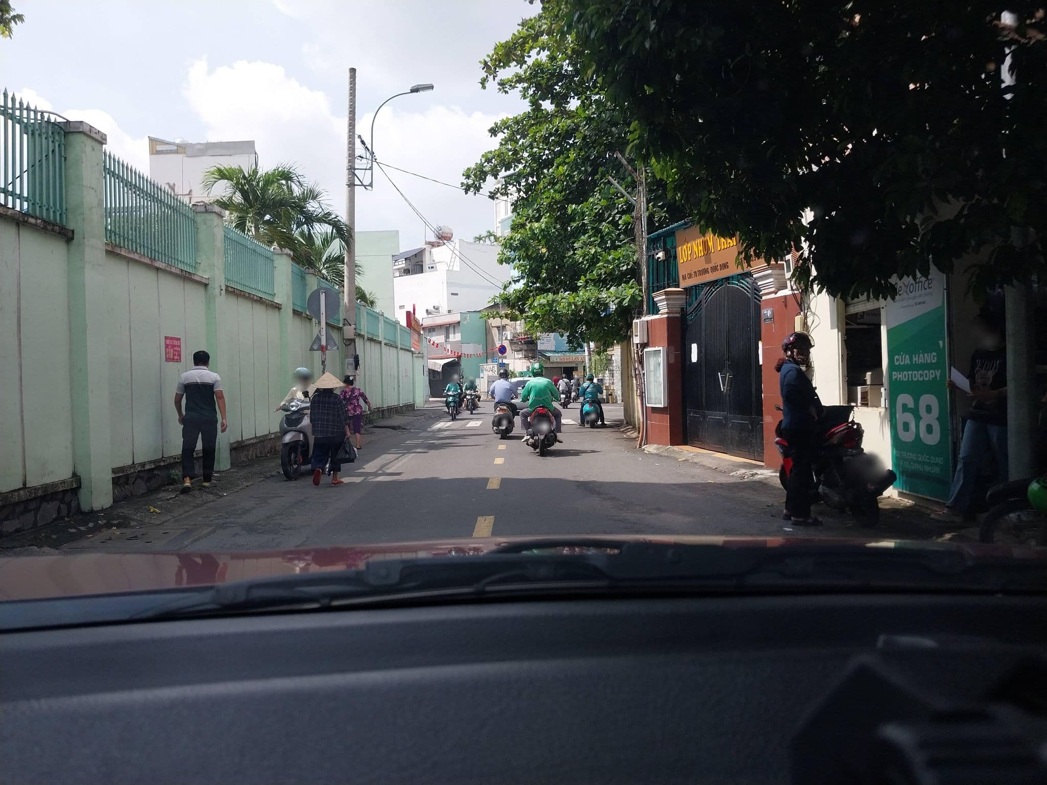 Street view near Movempick Hotel, Tân Bình — © sg_front_1 (CC BY-SA · Mapillary)