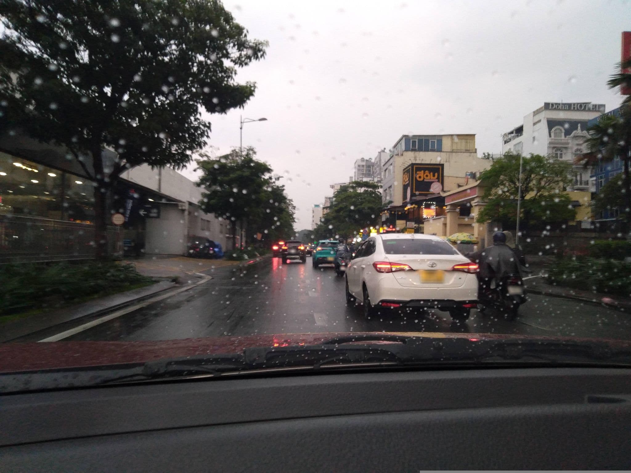 Street view near Doha 2 Hotel Saigon Airport, Tân Bình — © sg_front_1 (CC BY-SA · Mapillary)