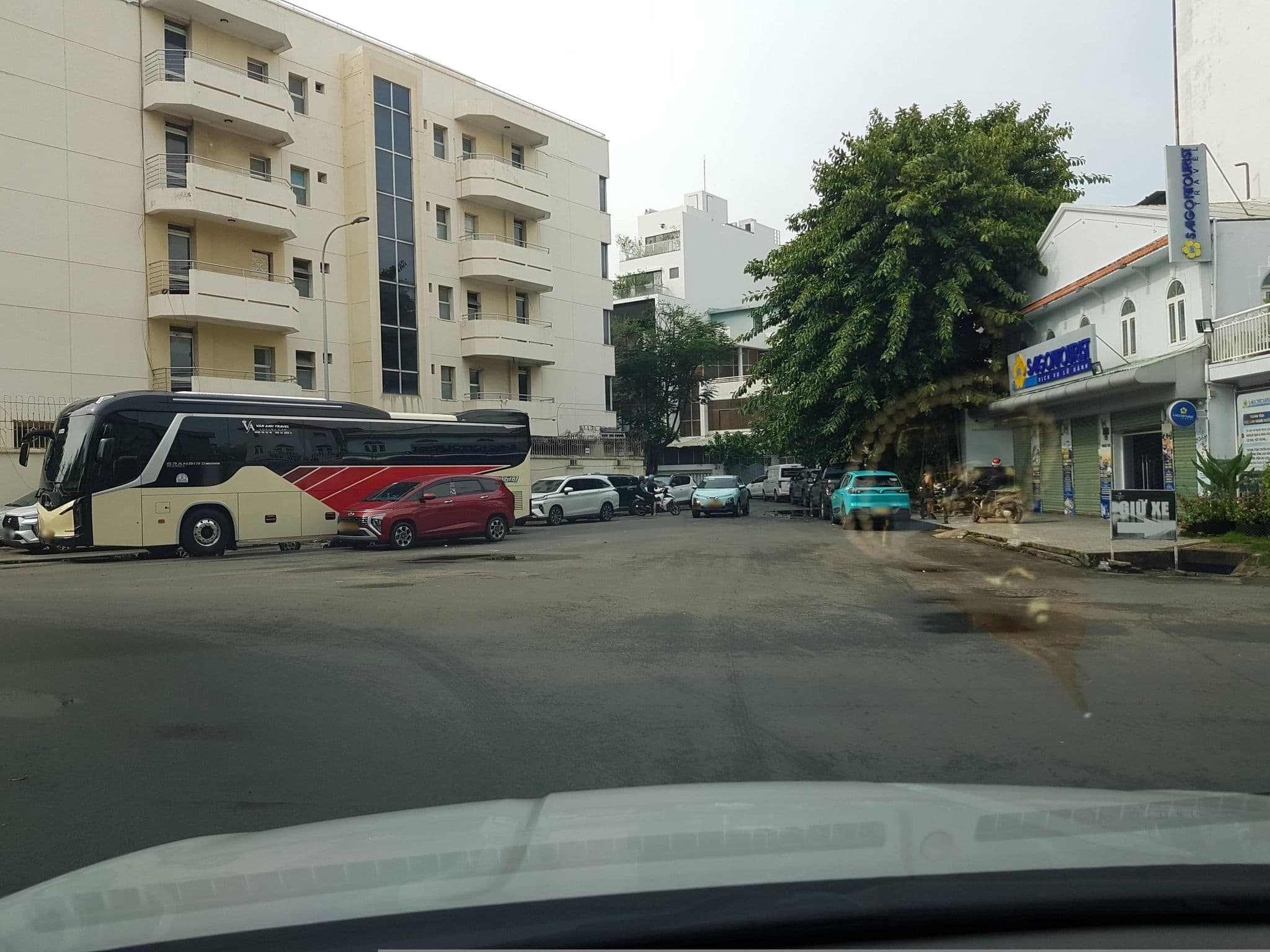 Street view near Swimming Pool - First Hotel Ho Chi Minh, Tân Bình — © VPTD (CC BY-SA · Mapillary)