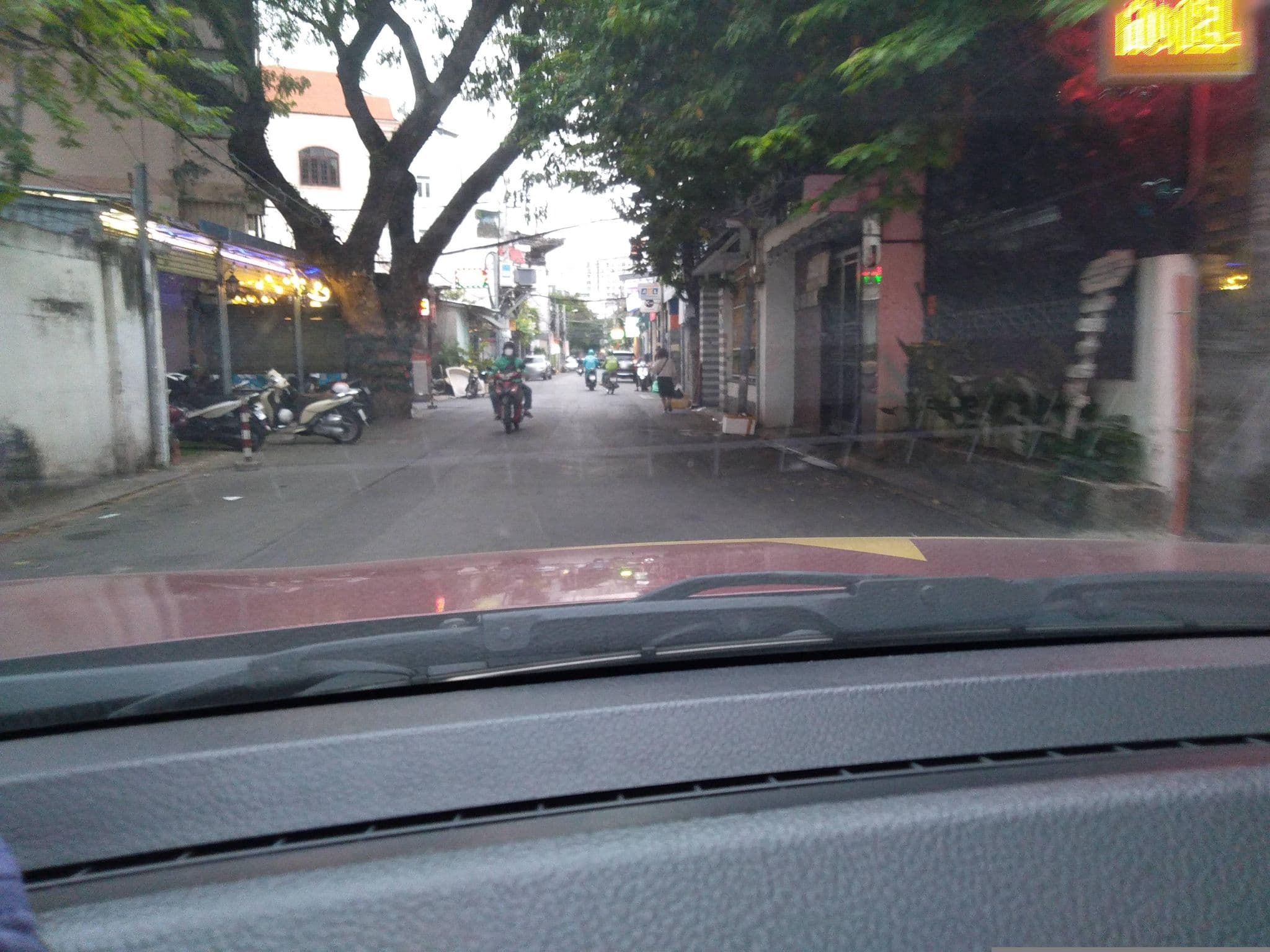 Street view near New Space Hotel, Tân Bình — © sg_front_1 (CC BY-SA · Mapillary)