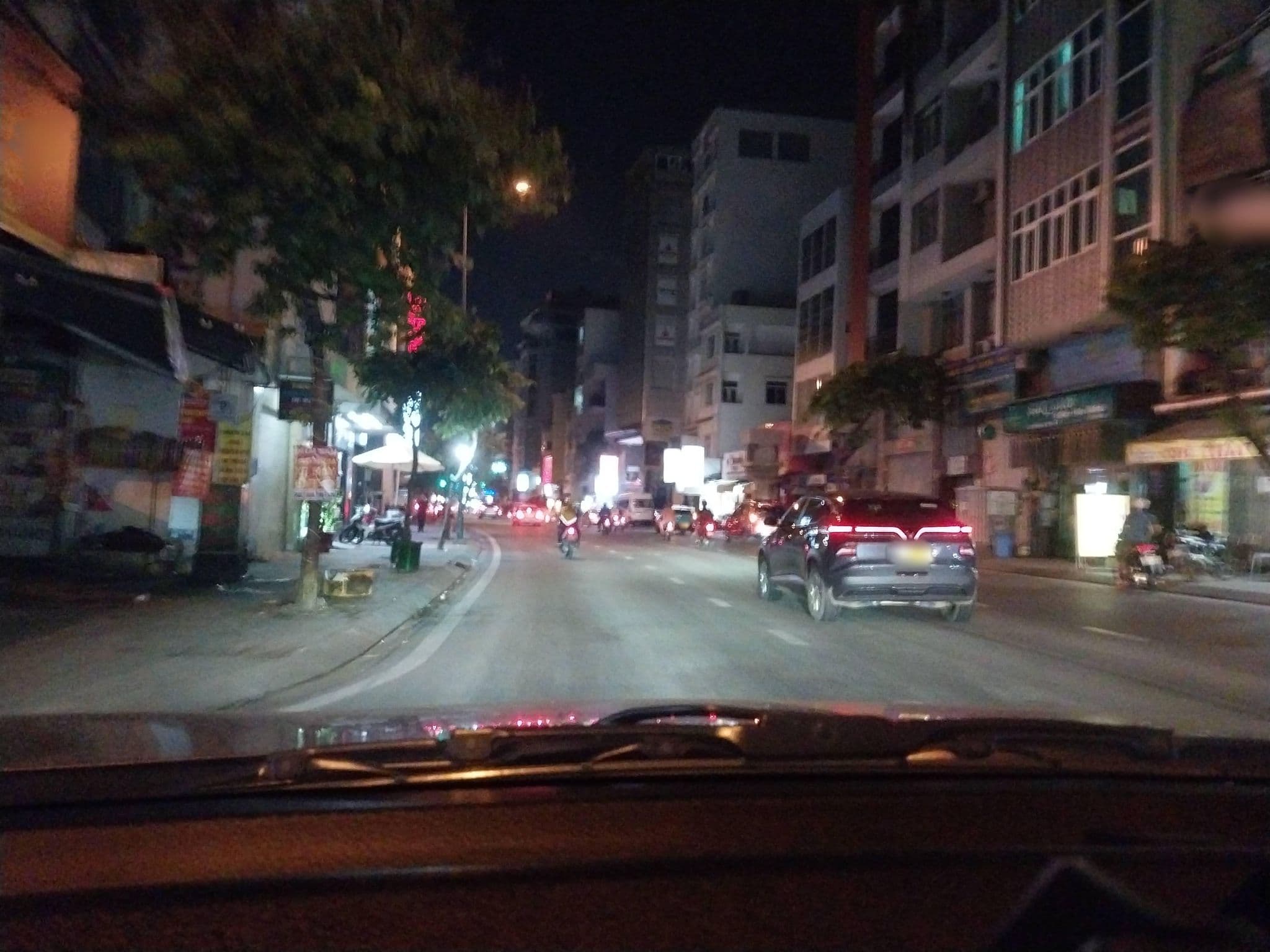 Street view near Thành Vinh Hotel, Gò Vấp — © sg_front_1 (CC BY-SA · Mapillary)