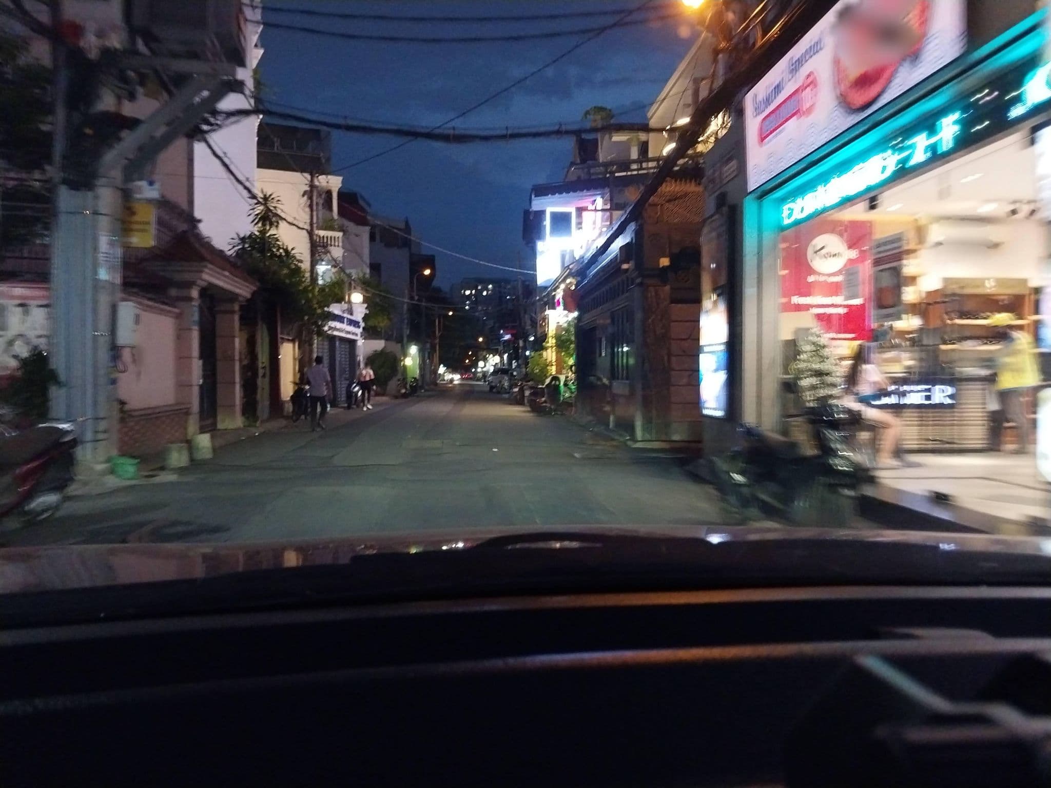 Street view near Galaxy Hotel, Tân Bình — © sg_front_1 (CC BY-SA · Mapillary)