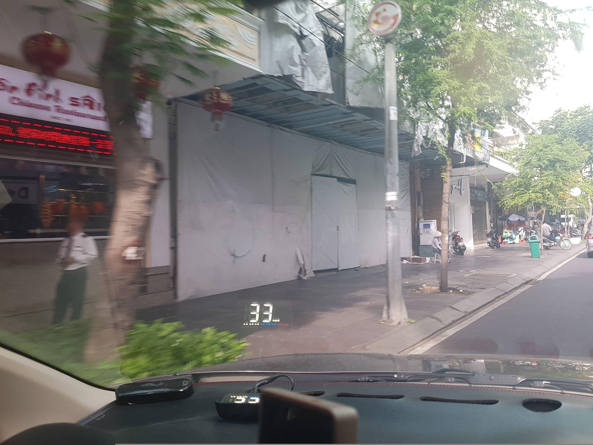 Street view near Huongsen Hotel, Quận Bốn — © bemaps1 (CC BY-SA · Mapillary)