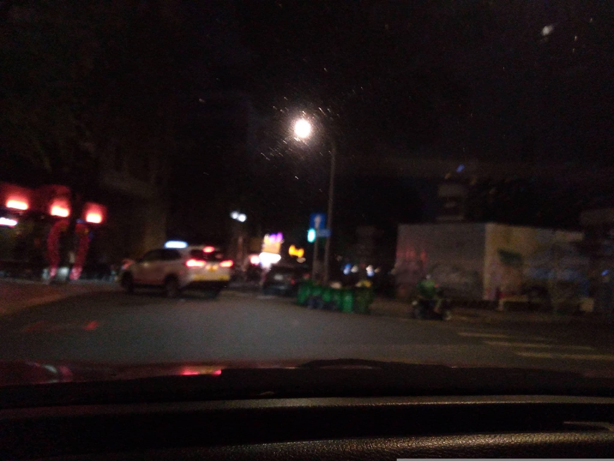Street view near Silverland Jolie Hotel & Spa, Quận Bốn — © sg_front_1 (CC BY-SA · Mapillary)