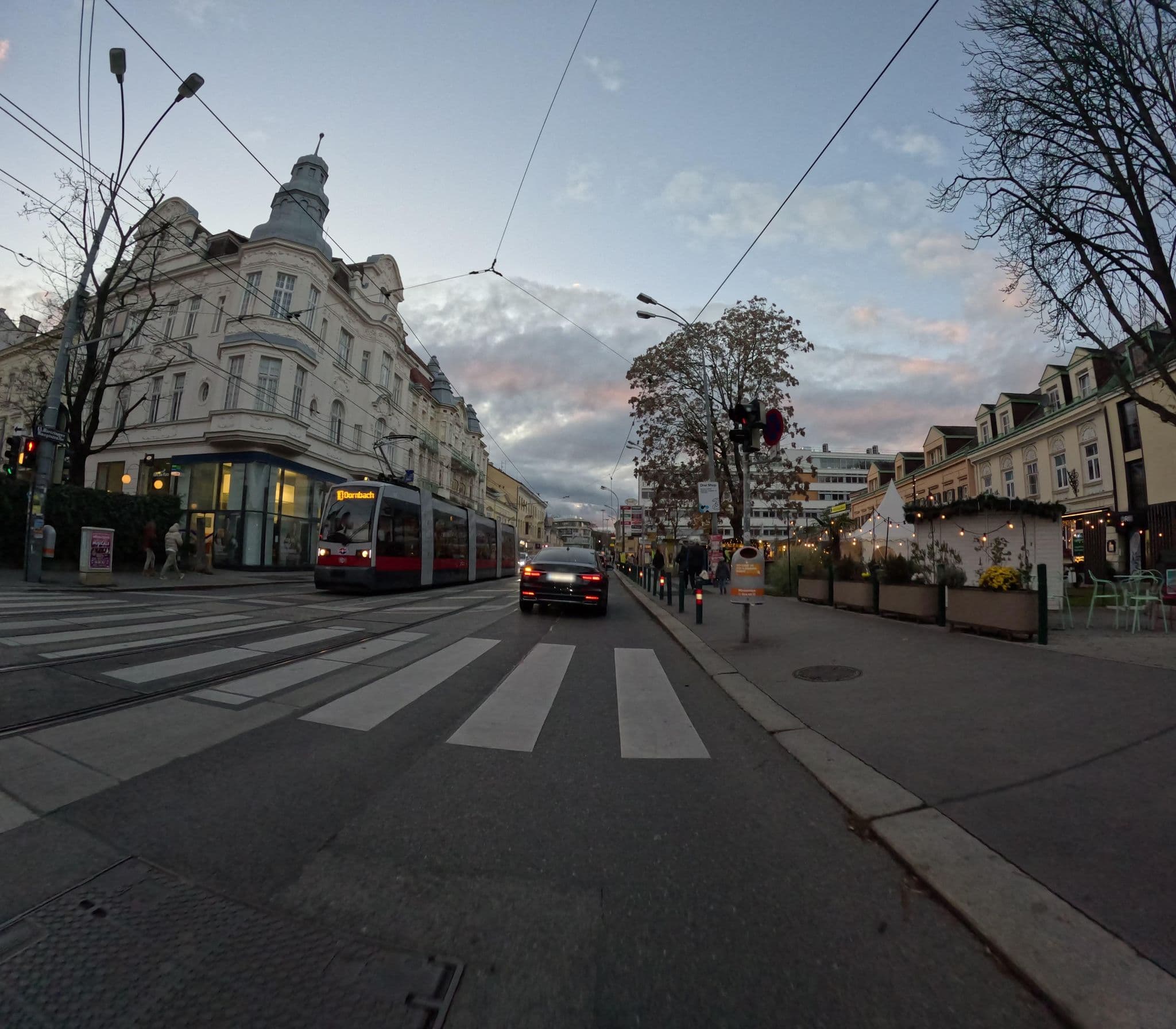 Street view near Hotel Maximilian, Hietzing — © erias (CC BY-SA · Mapillary)
