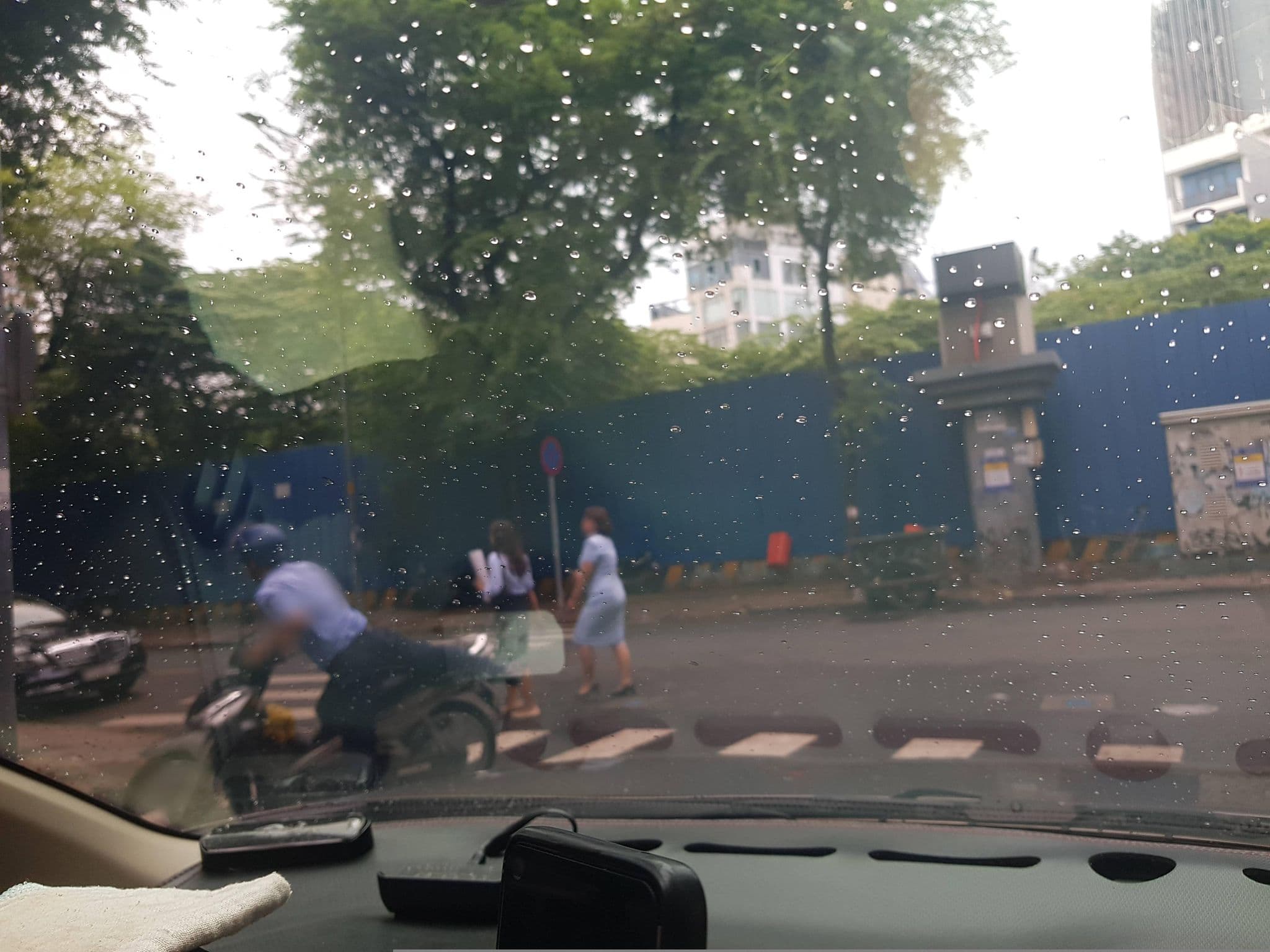 Street view near Uptown Hotel, Quận Bốn — © bemaps1 (CC BY-SA · Mapillary)