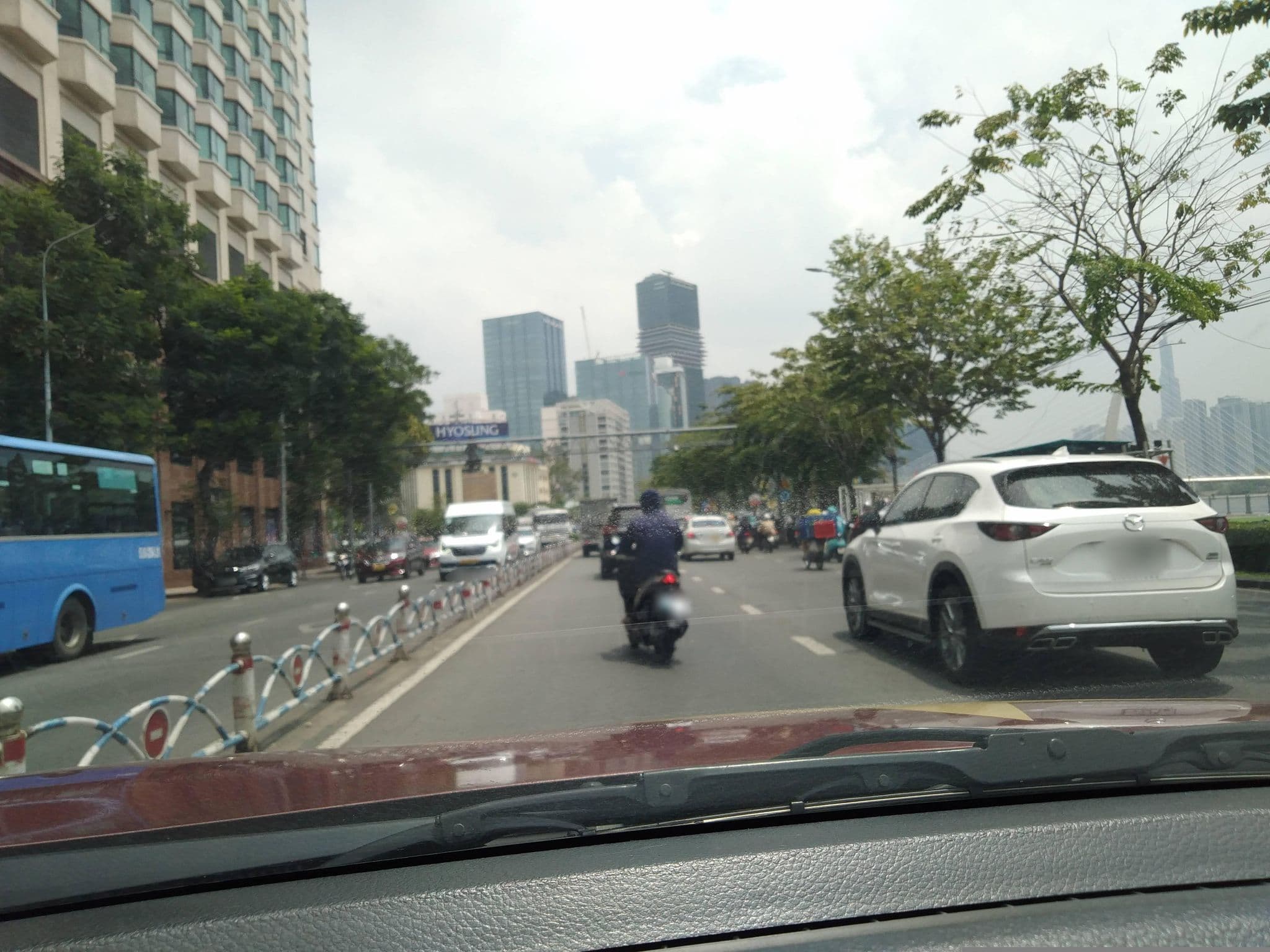 Street view near Riverside Hotel, Quận Bốn — © sg_front_1 (CC BY-SA · Mapillary)