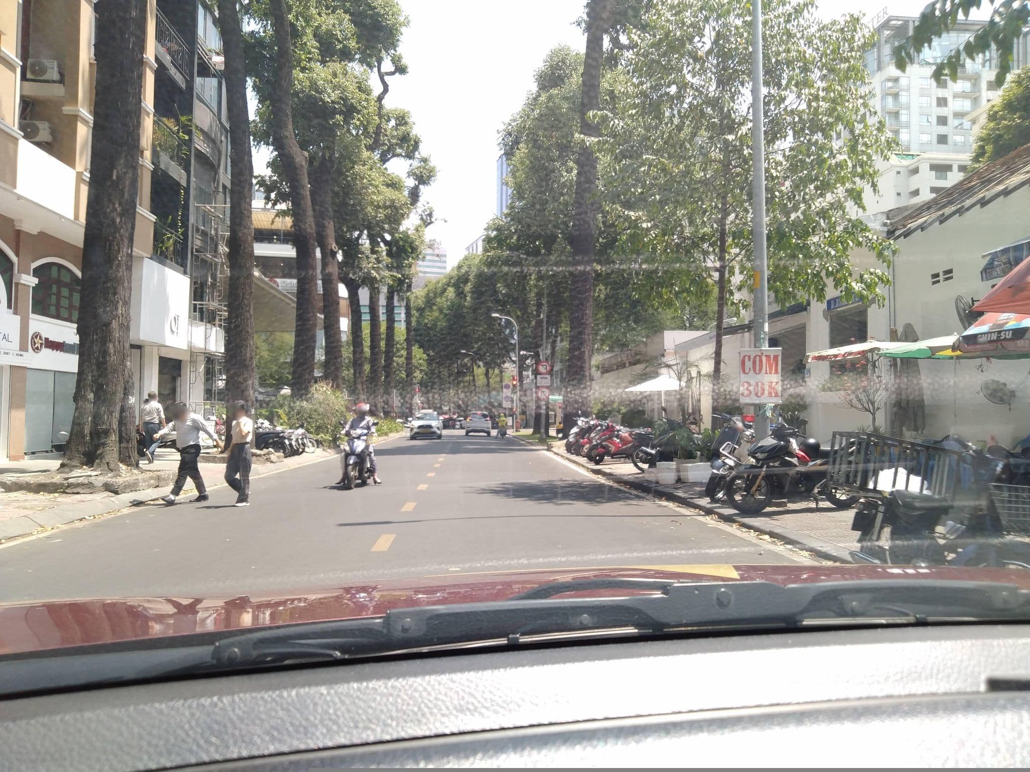 Street view near Lobby Hotel Hong Vy, Quận Bốn — © sg_front_1 (CC BY-SA · Mapillary)