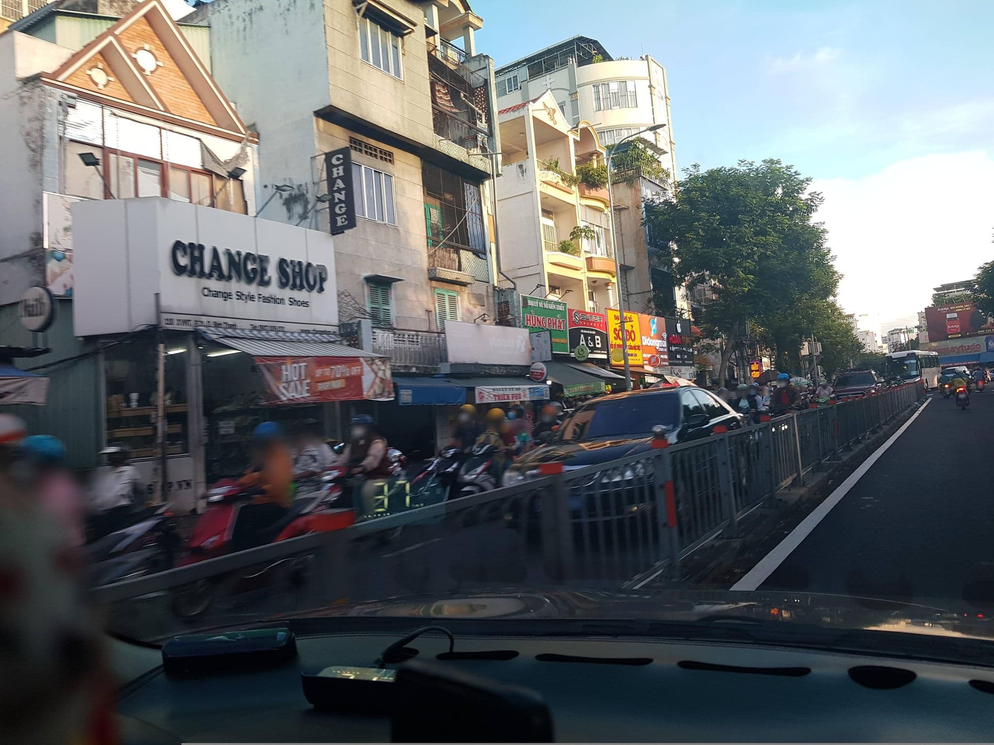 Street view near Sesame Hotel, Bình Thạnh — © bemaps1 (CC BY-SA · Mapillary)