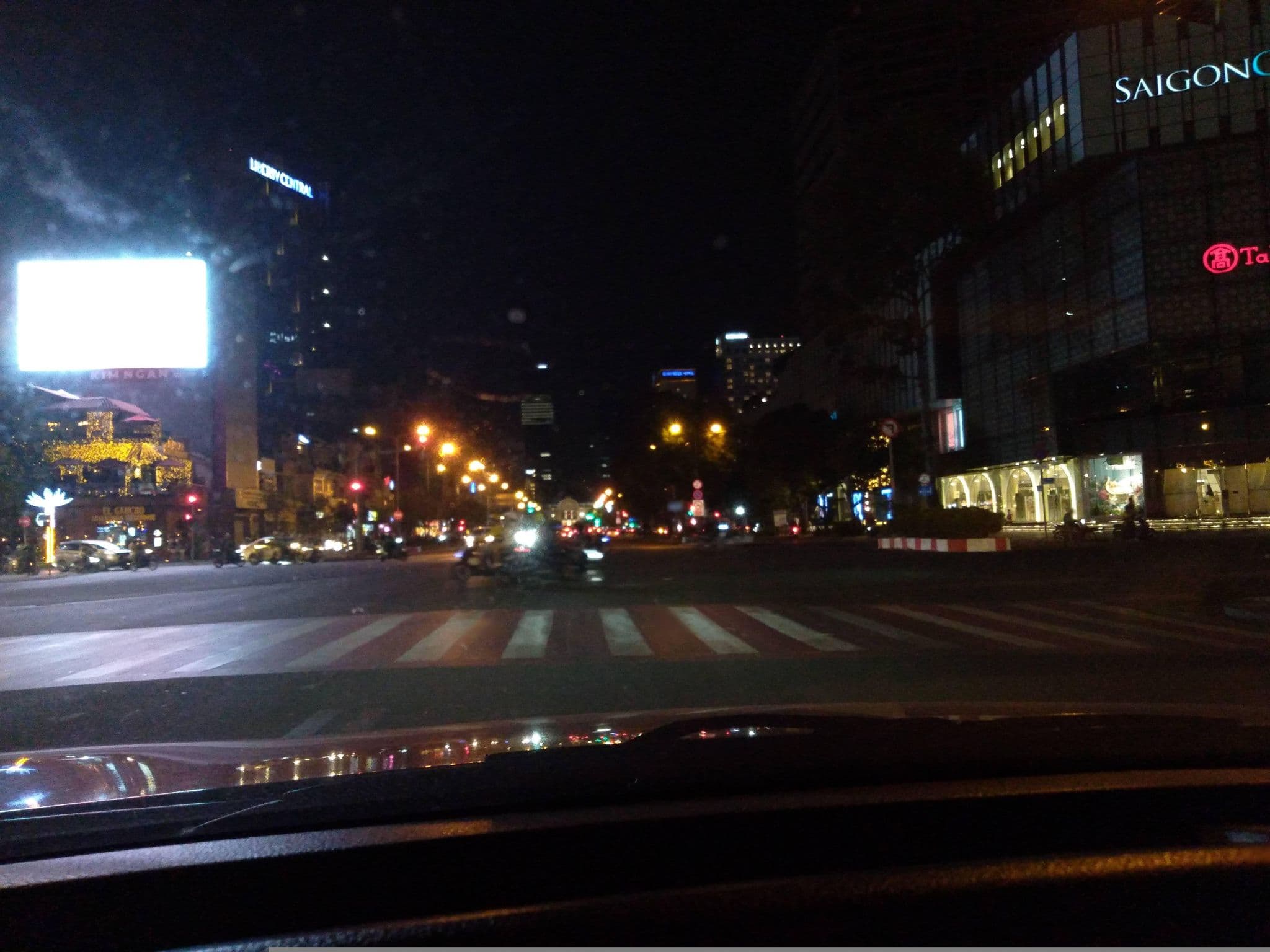 Street view near Phong Canh Nguyet Lau, Quận Bốn — © sg_front_1 (CC BY-SA · Mapillary)