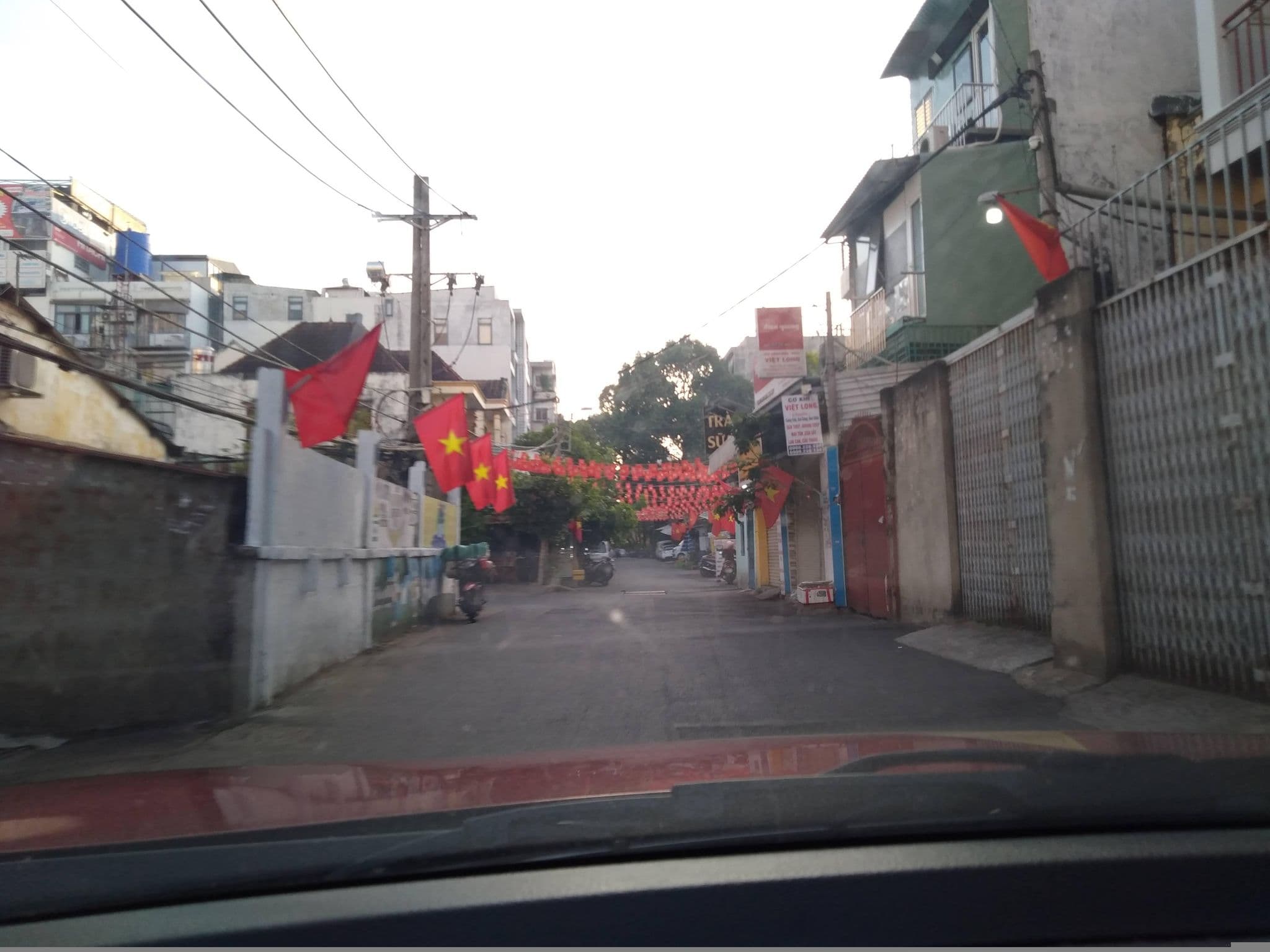 Street view near English House Homestay, Bình Thạnh — © sg_front_1 (CC BY-SA · Mapillary)