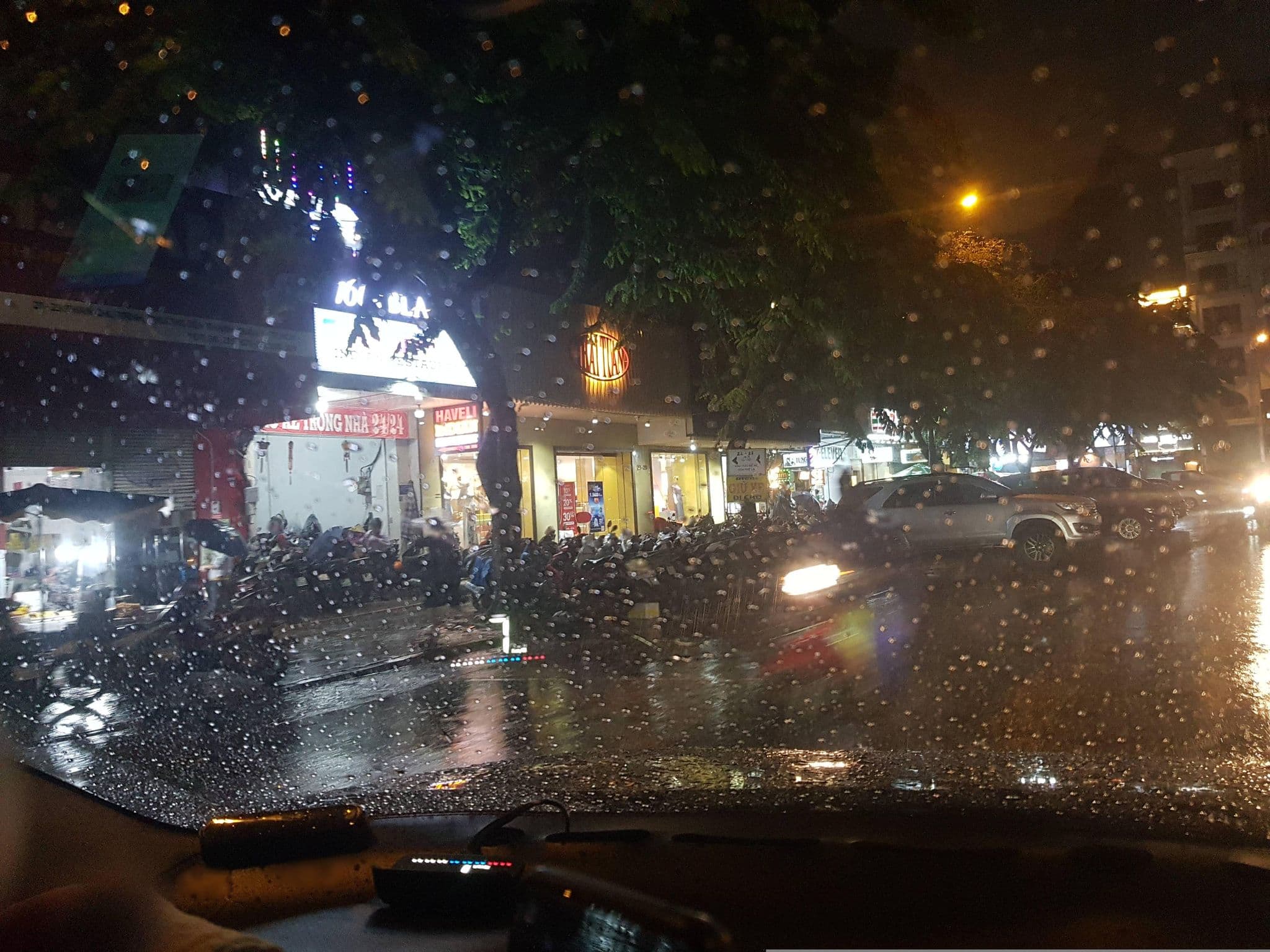Street view near La Sapinette Da Lat, Quận Bốn — © bemaps1 (CC BY-SA · Mapillary)