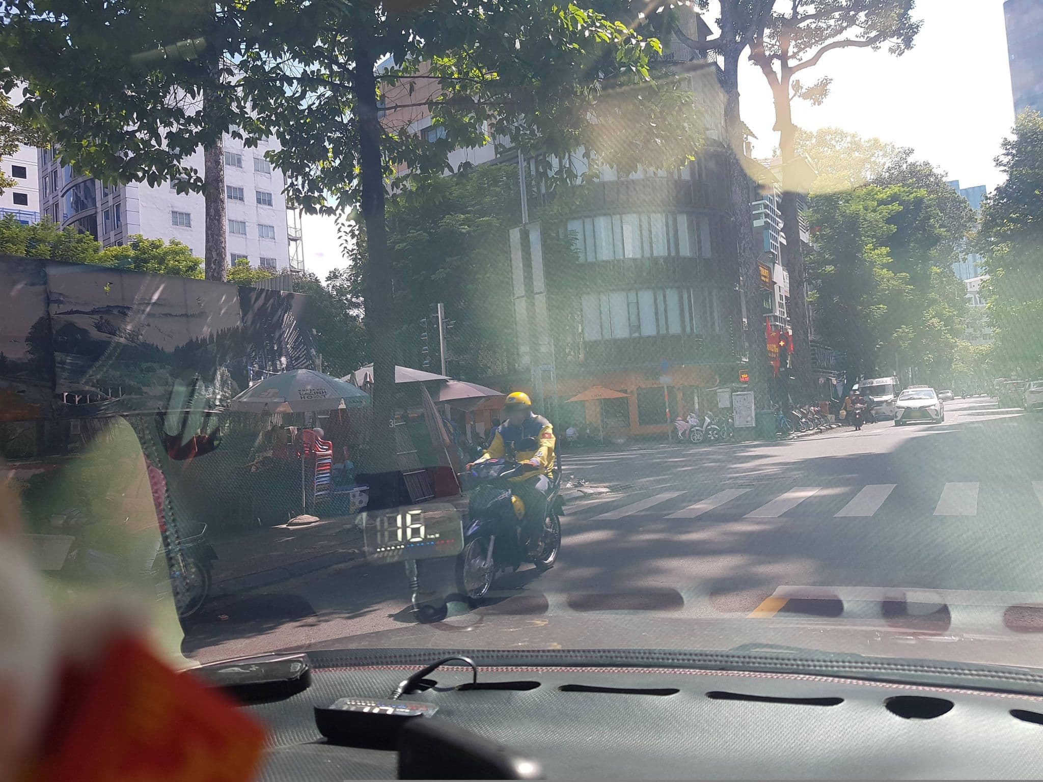 Street view near The Odys Hotel, Quận Bốn — © bemaps1 (CC BY-SA · Mapillary)