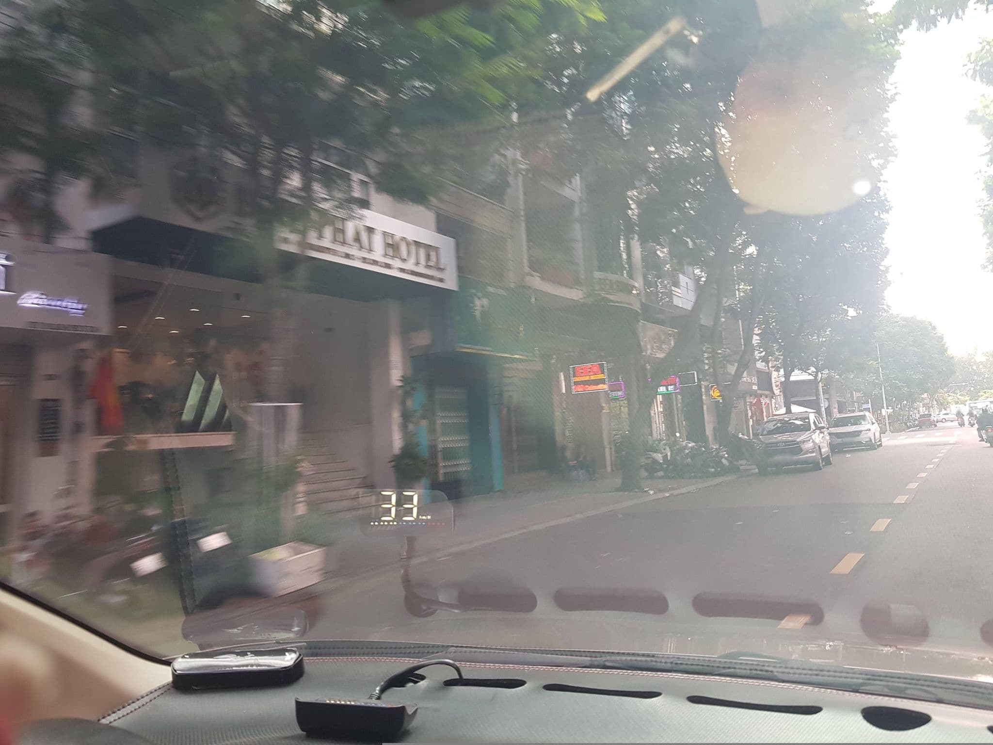 Street view near Dinh Phat Hotel, Quận Bốn — © bemaps1 (CC BY-SA · Mapillary)