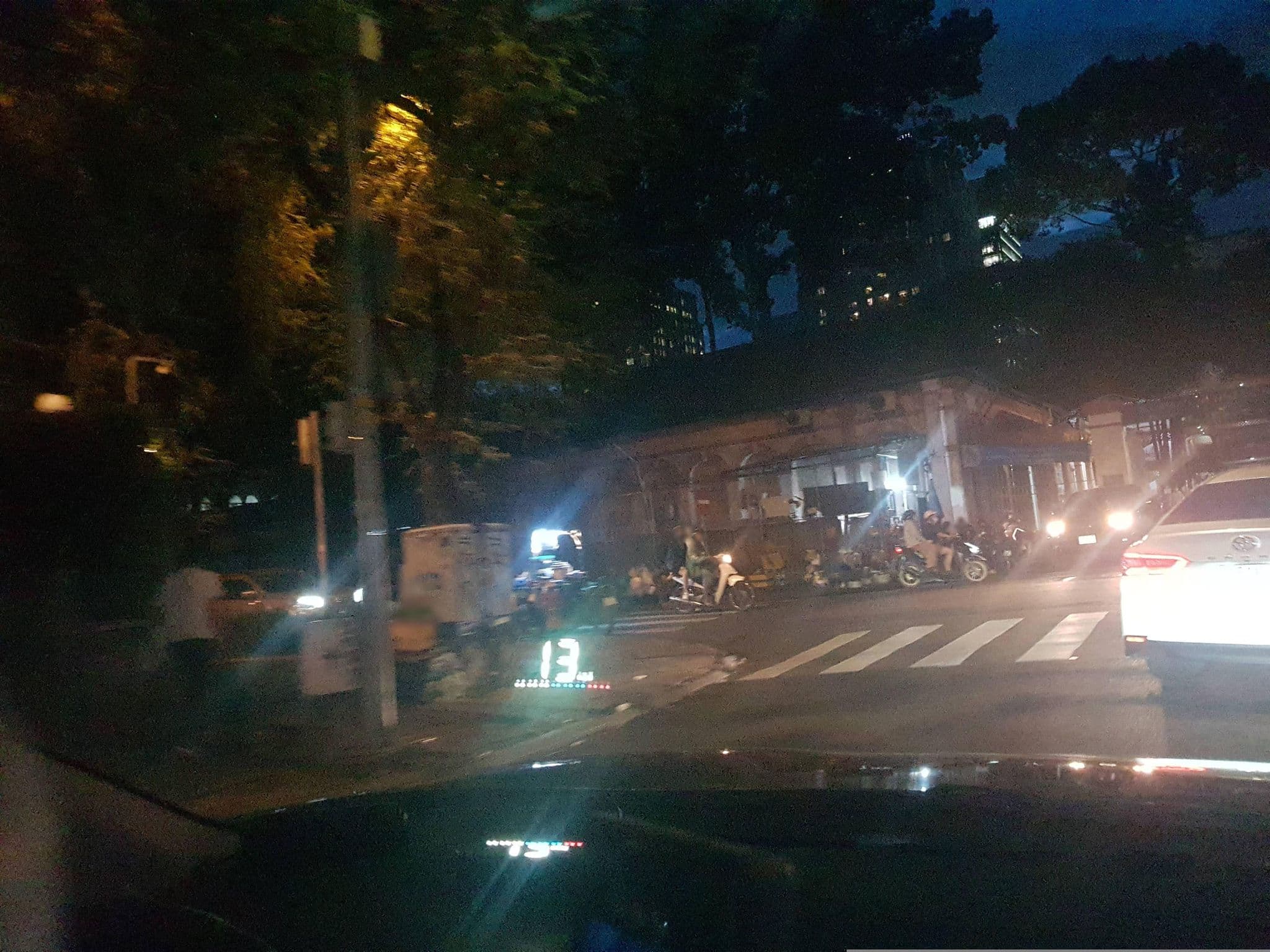 Street view near Silverland Hotel & Spa in ho chi minh city, Quận Bốn — © bemaps1 (CC BY-SA · Mapillary)