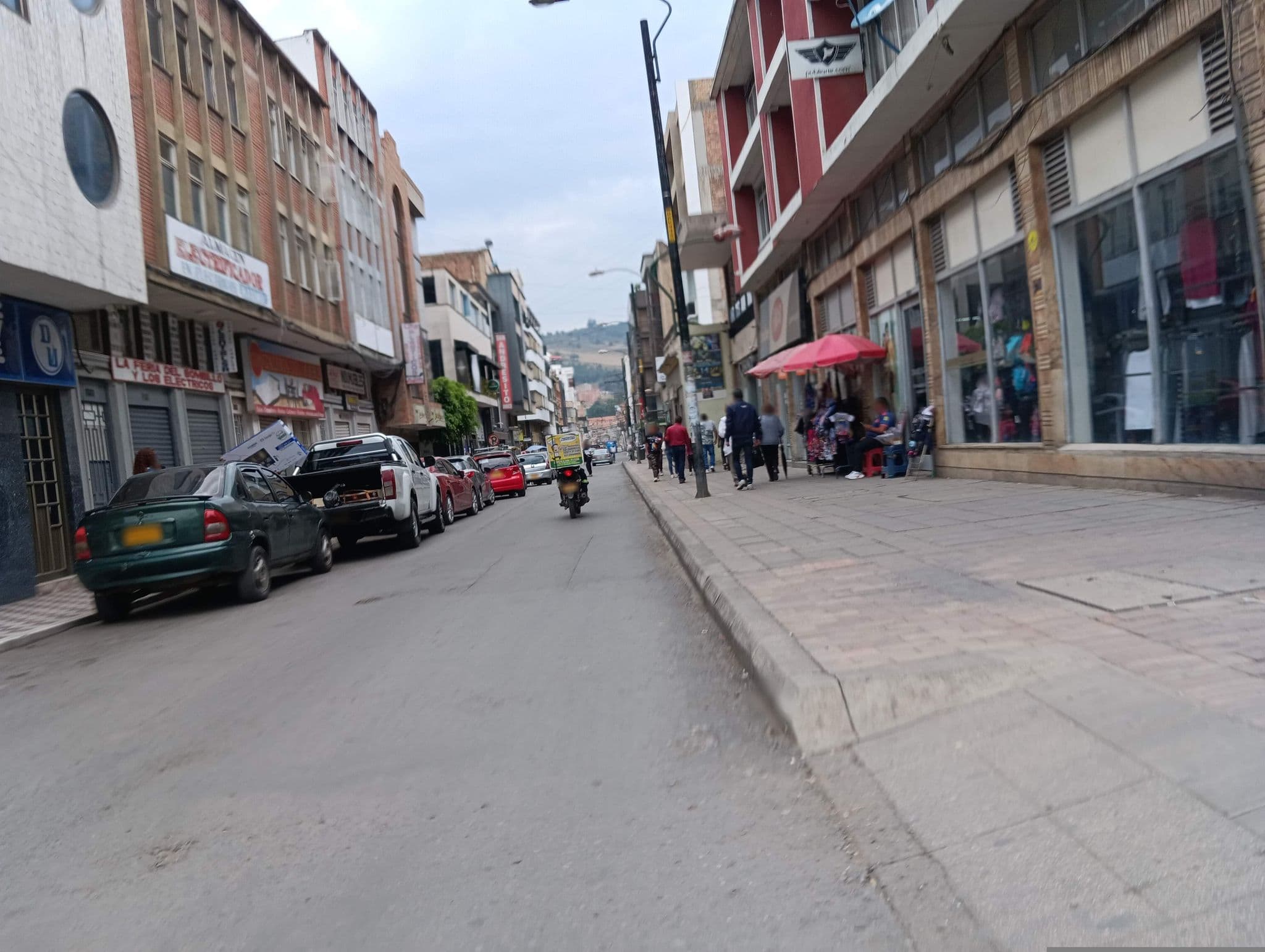 Street view near Real Pico Victoria, Duitama — © leogiga (CC BY-SA · Mapillary)