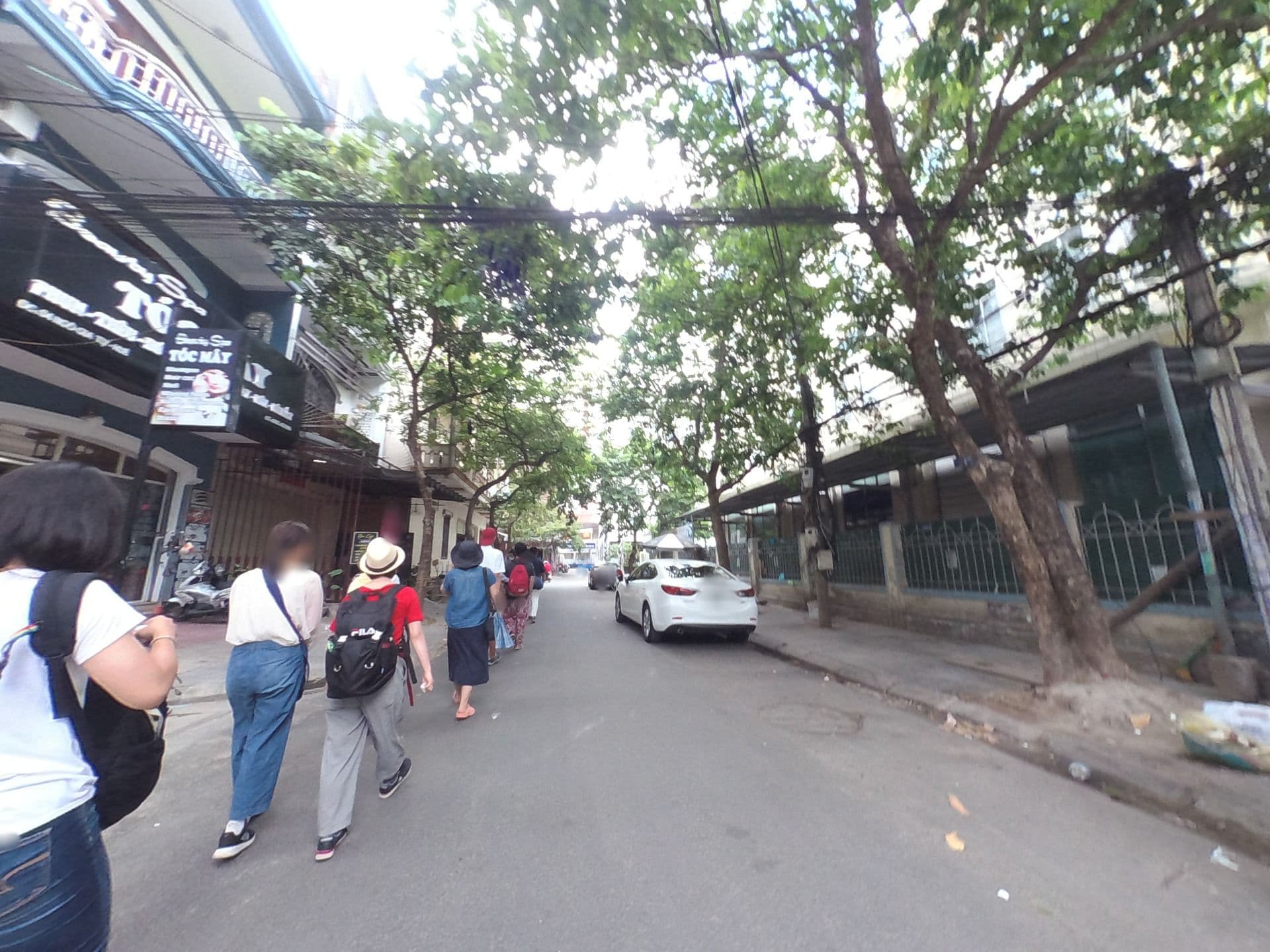 Street view near Merret-Pieterse Huis, Huế — © rsnaru (CC BY-SA · Mapillary)