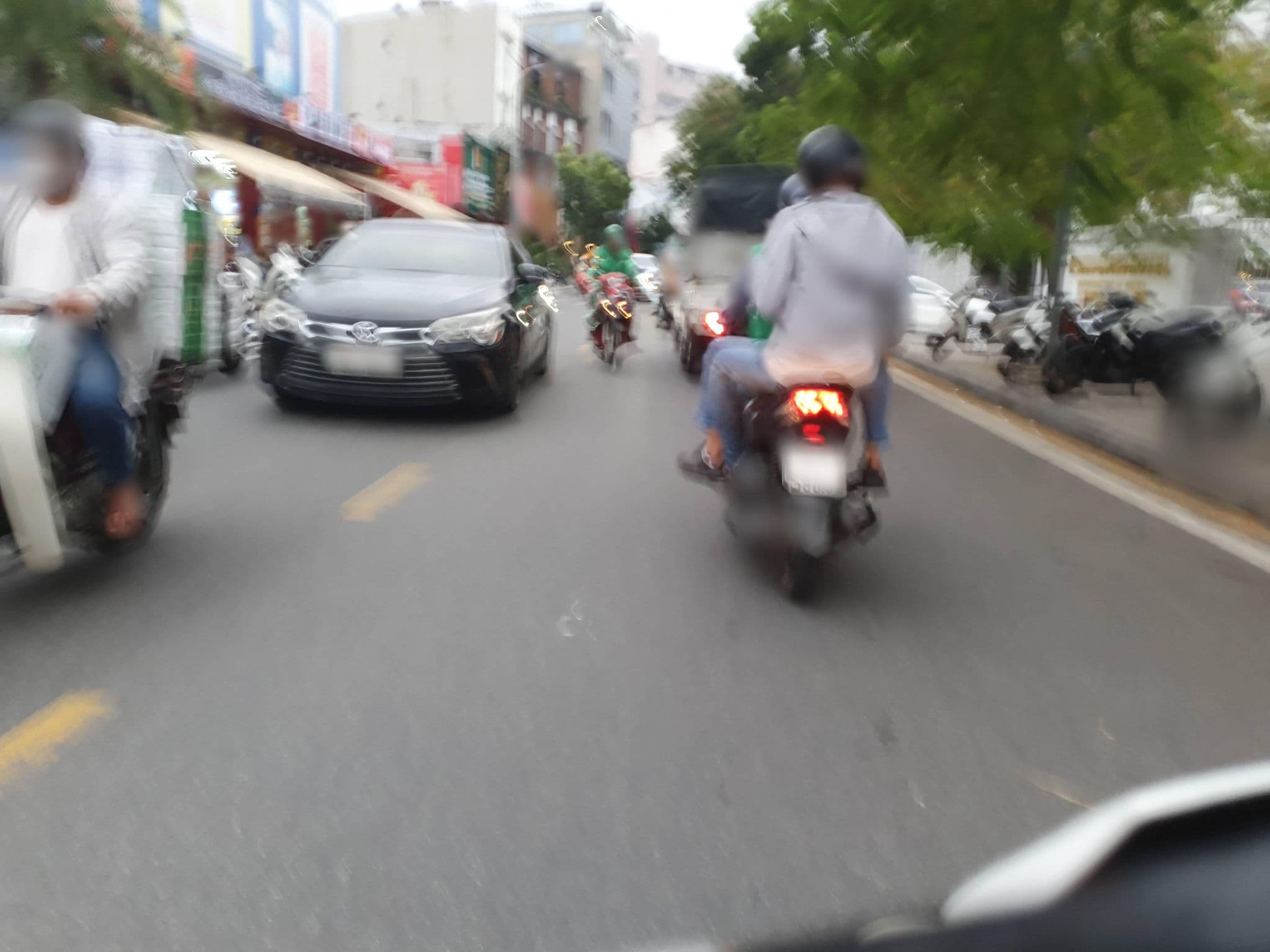 Street view near Ky Lan Hotel, Huế — © russmcd (CC BY-SA · Mapillary)