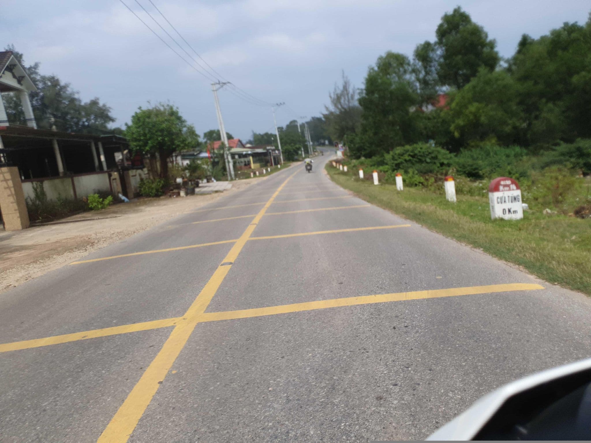 Street view near Nhà Nghỉ Phát Tài, Gio Linh — © russmcd (CC BY-SA · Mapillary)