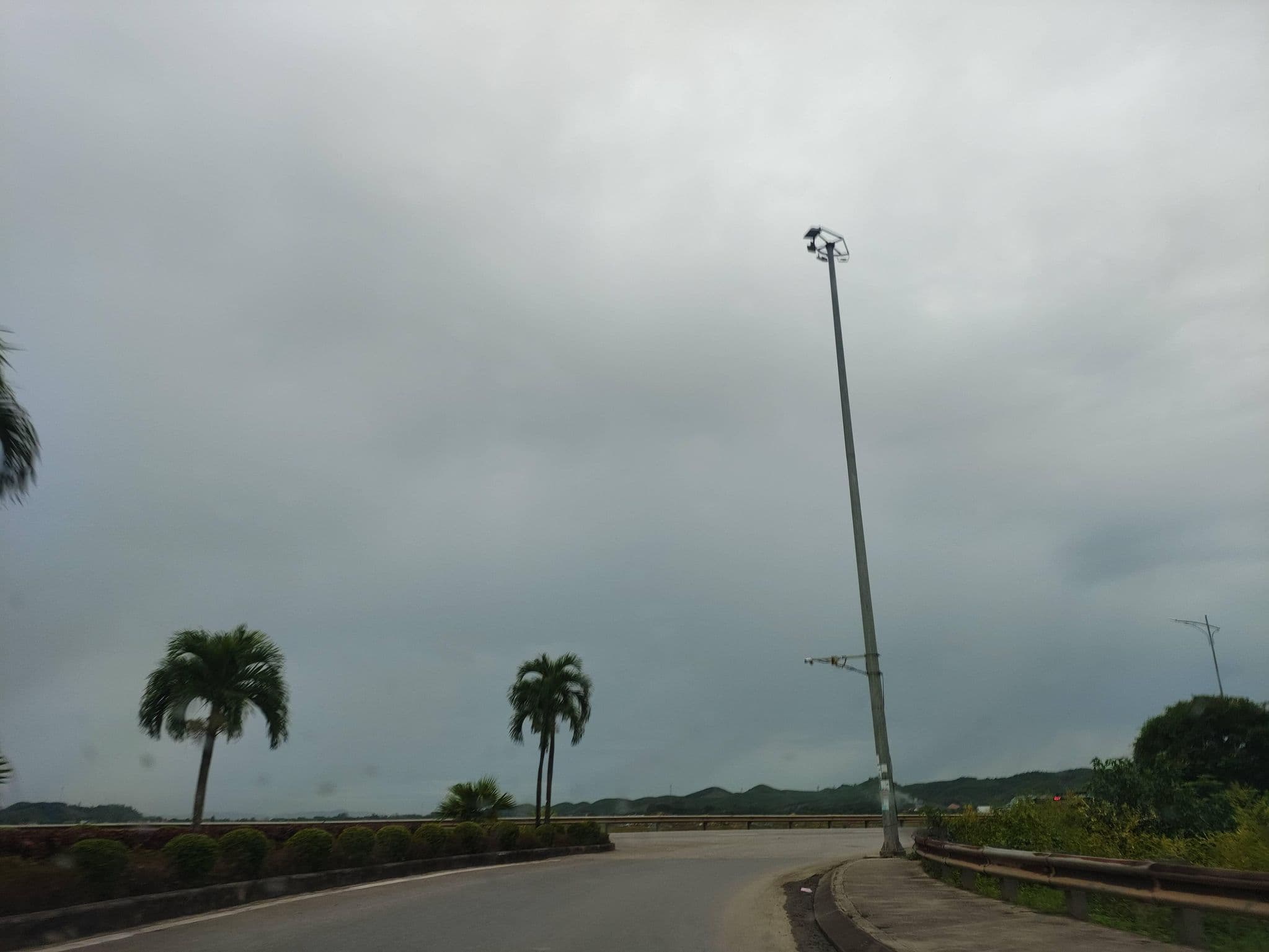 Street view near Tràng An, Xuân Sơn — © hn_right_1 (CC BY-SA · Mapillary)