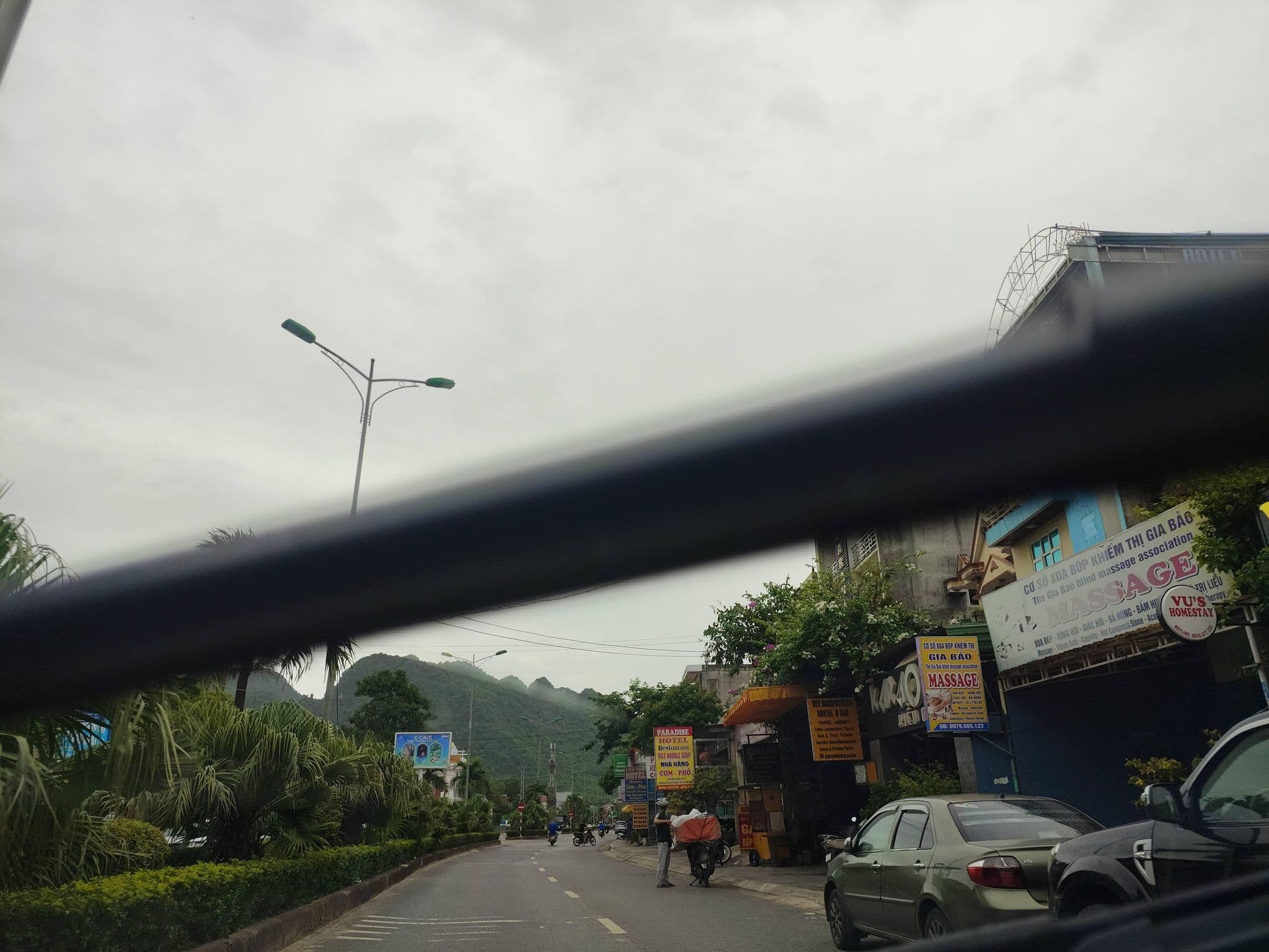Street view near Tu Lan Hostel, Xuân Sơn — © hn_right_1 (CC BY-SA · Mapillary)