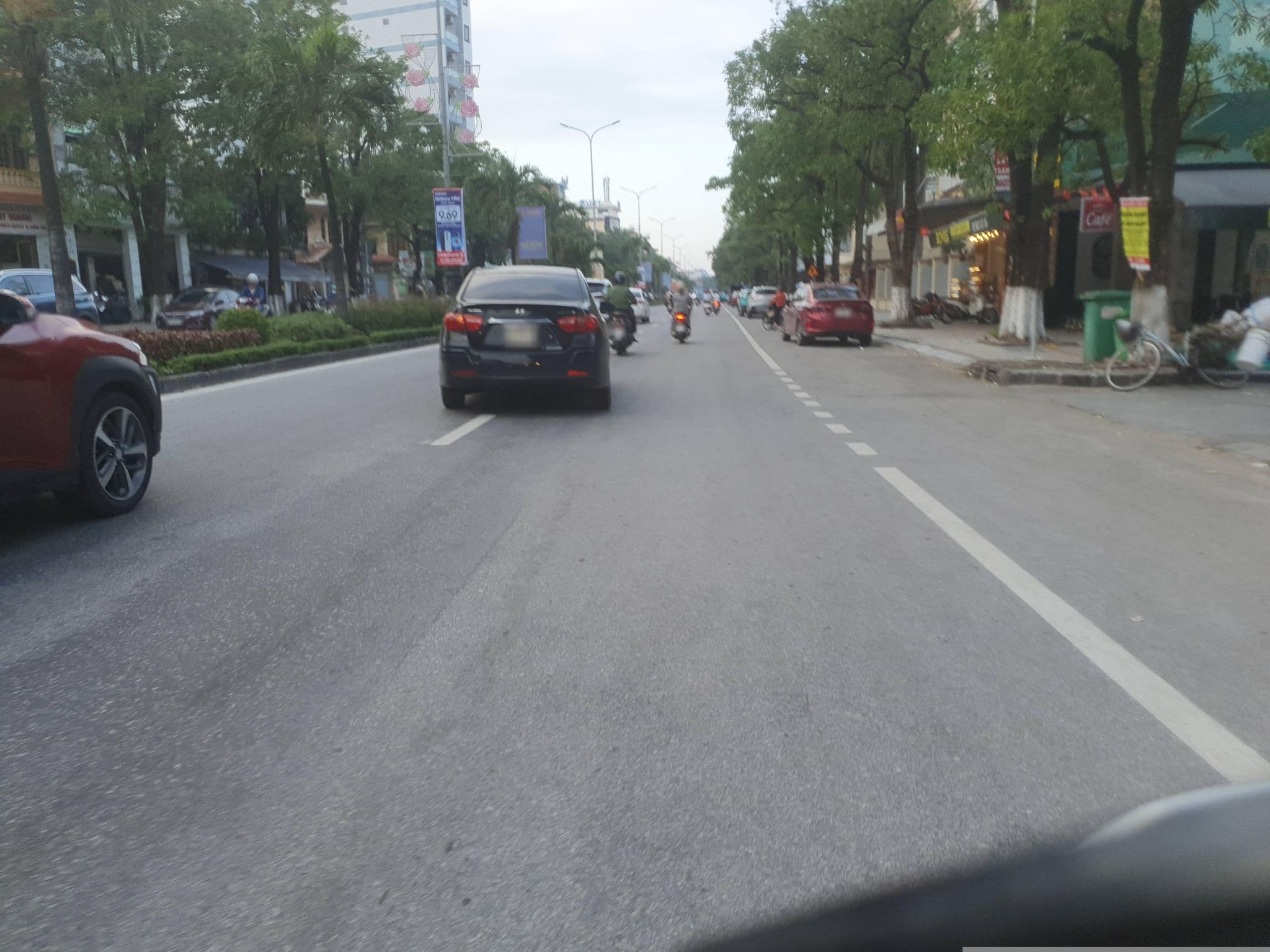 Street view near Thái Hà Hotel, Đồng Hới — © russmcd (CC BY-SA · Mapillary)