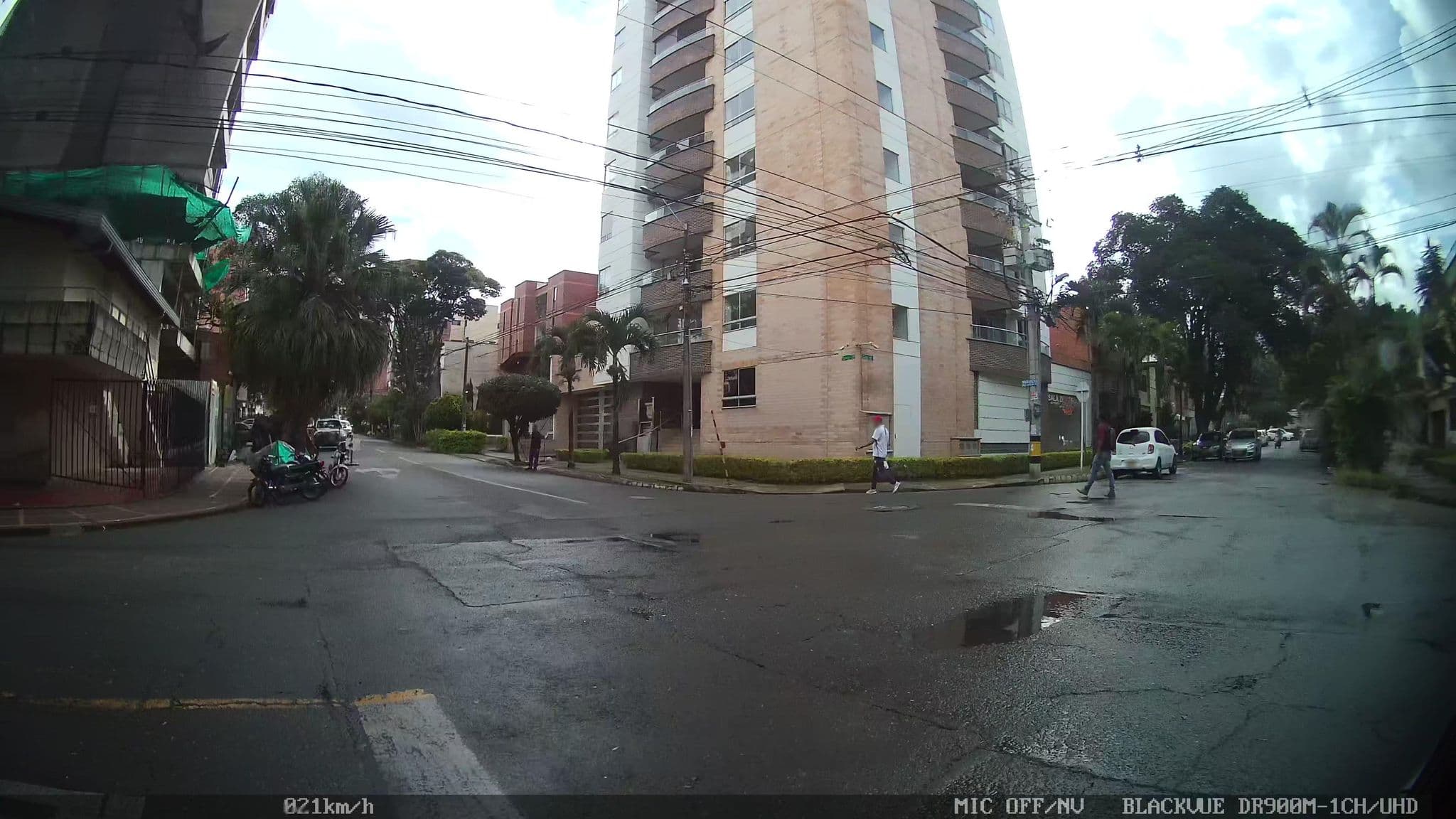 Street view near Torre Santa Ines, Medellín — © kaart_4 (CC BY-SA · Mapillary)