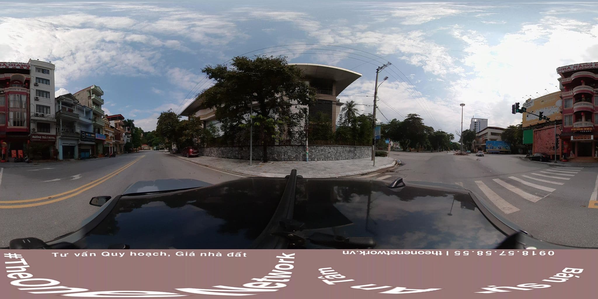 Street view near Khách sạn Phương Đông, Hà Giang — © theonenetwork (CC BY-SA · Mapillary)