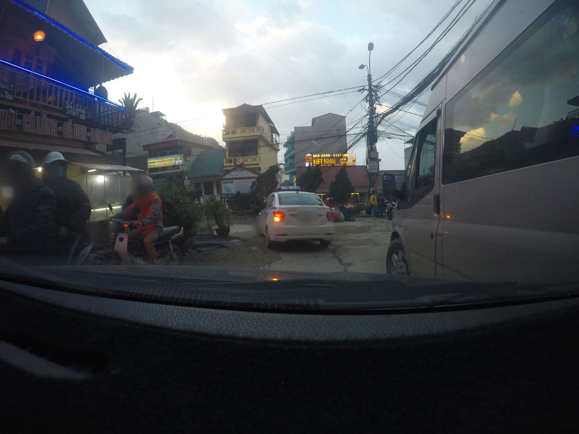 Street view near Sapa Rooms, Sa Pa — © 24dakenlo (CC BY-SA · Mapillary)