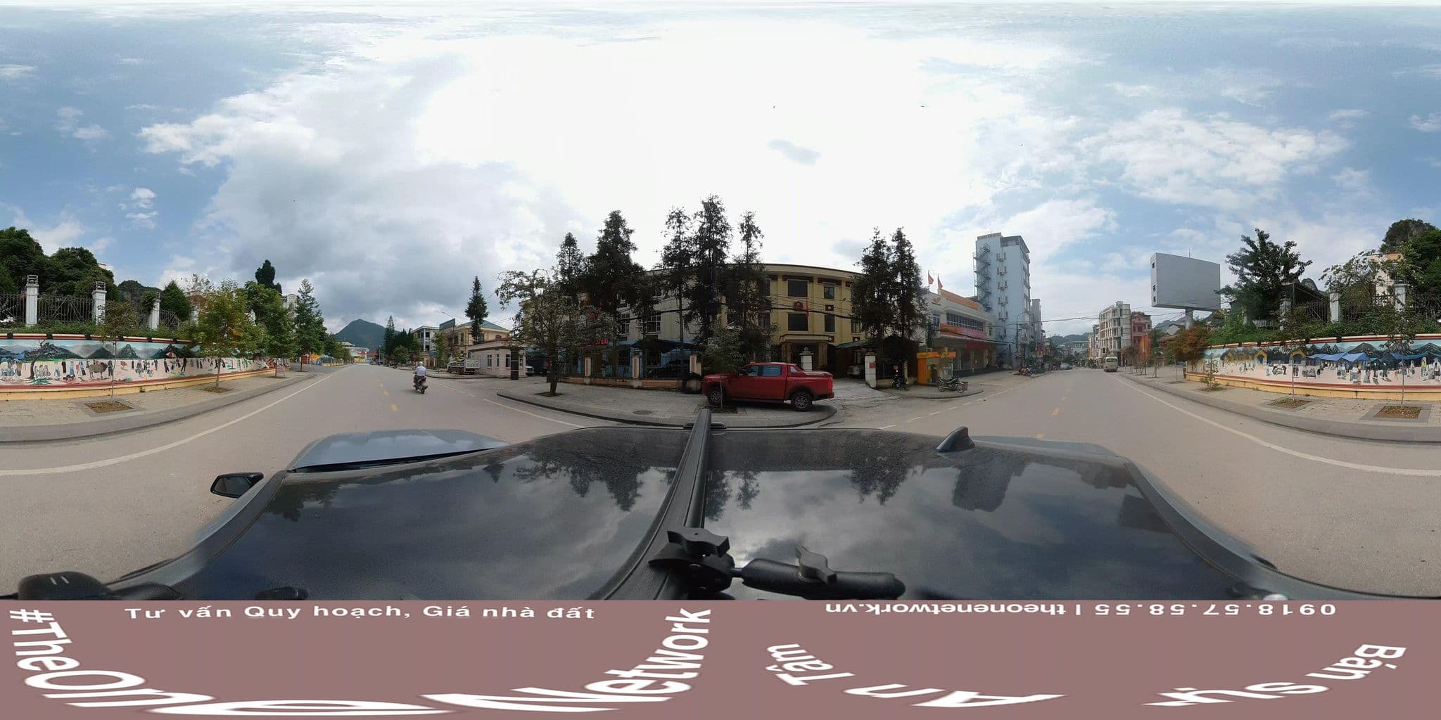Street view near So tay Huong Dan, Thị Trấn Đồng Văn — © theonenetwork (CC BY-SA · Mapillary)