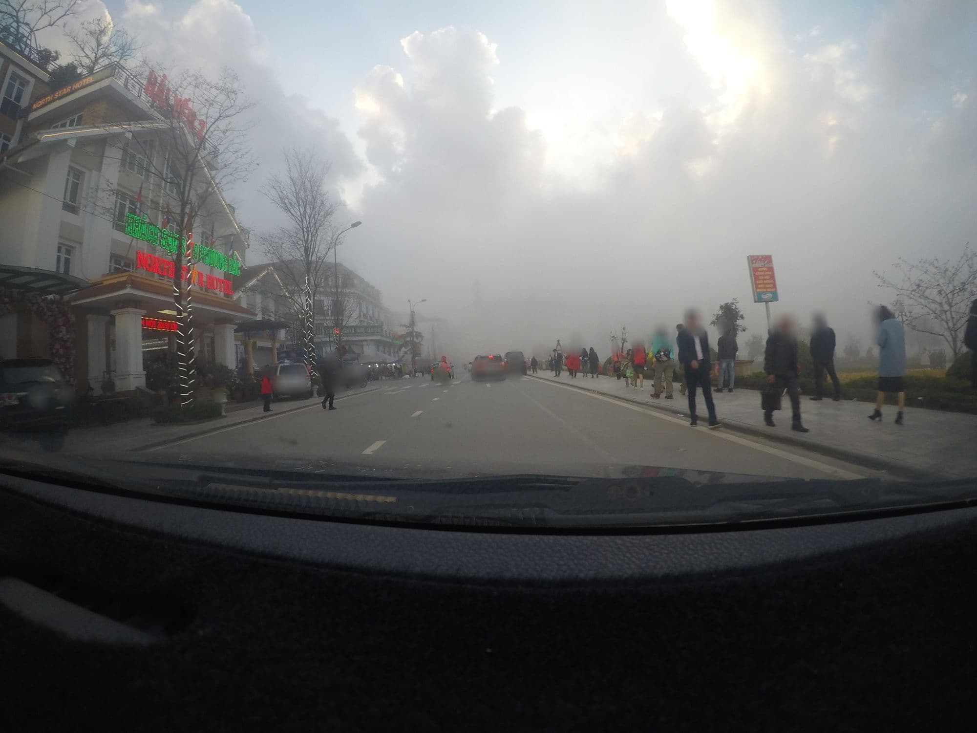 Street view near Sao Phương Bắc (North Star Hotel), Sa Pa — © 24dakenlo (CC BY-SA · Mapillary)