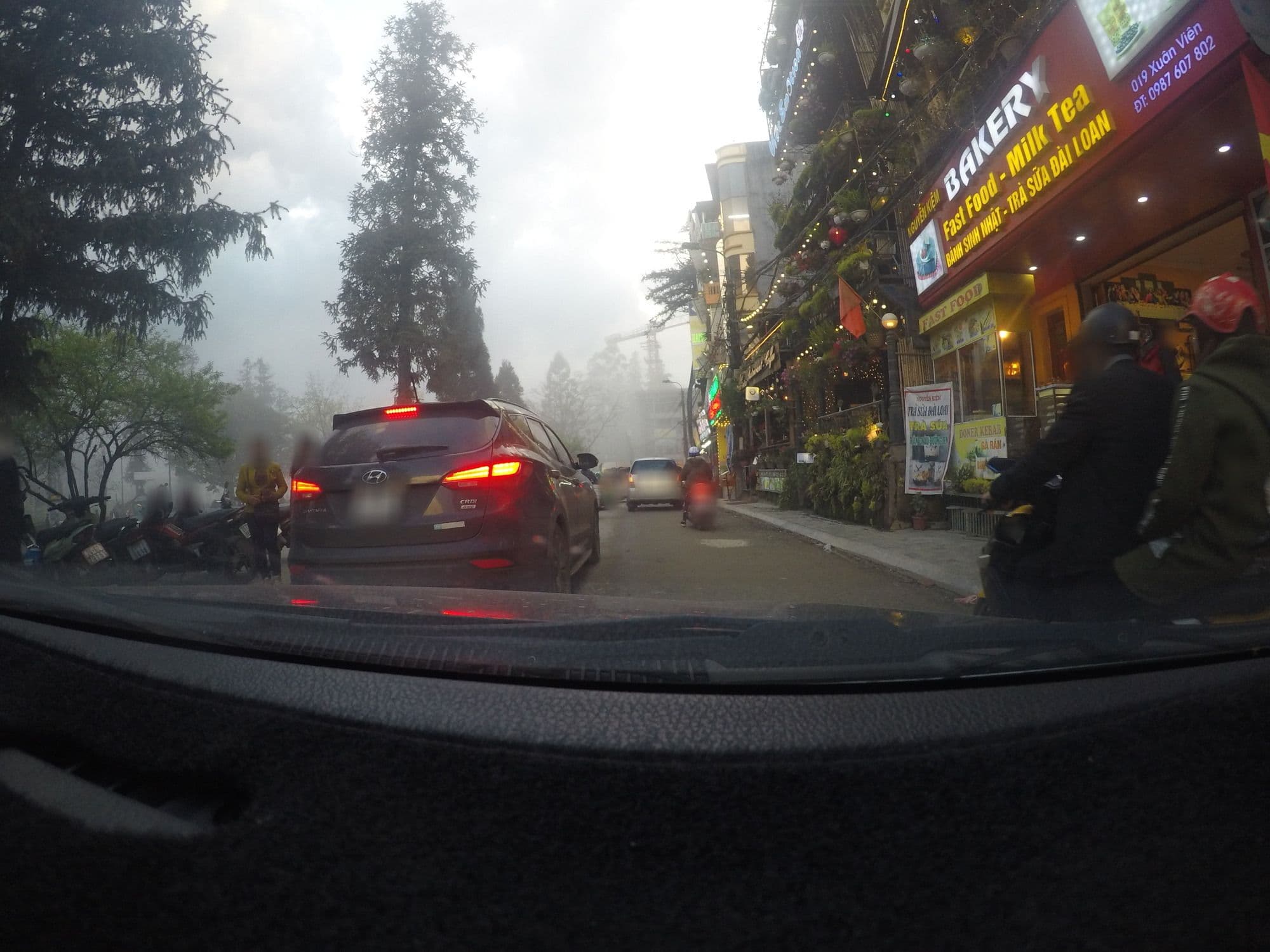Street view near Man & Toi Hotel, Sa Pa — © 24dakenlo (CC BY-SA · Mapillary)