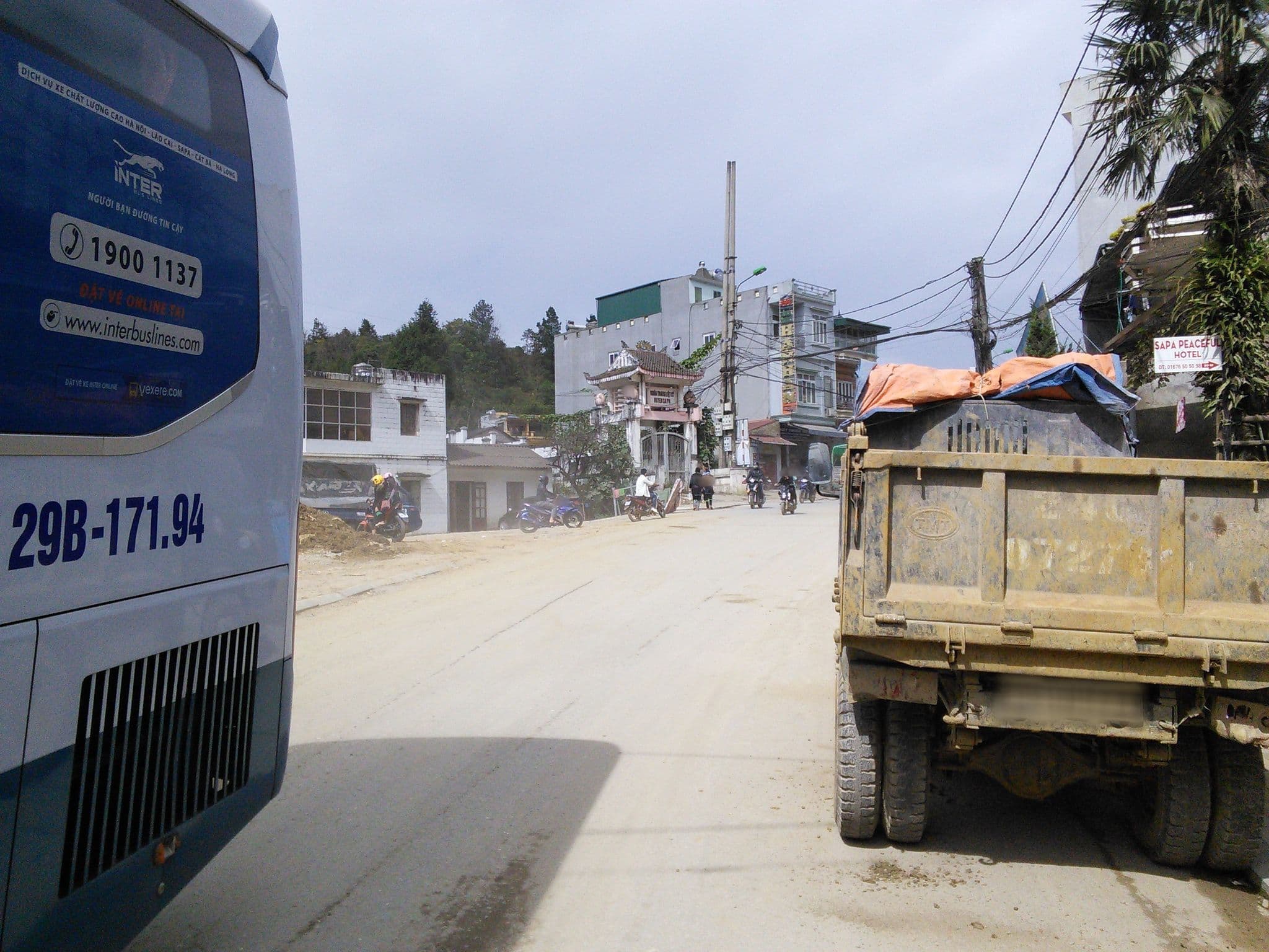 Street view near Adam Hotel, Sa Pa — © mcmayer (CC BY-SA · Mapillary)