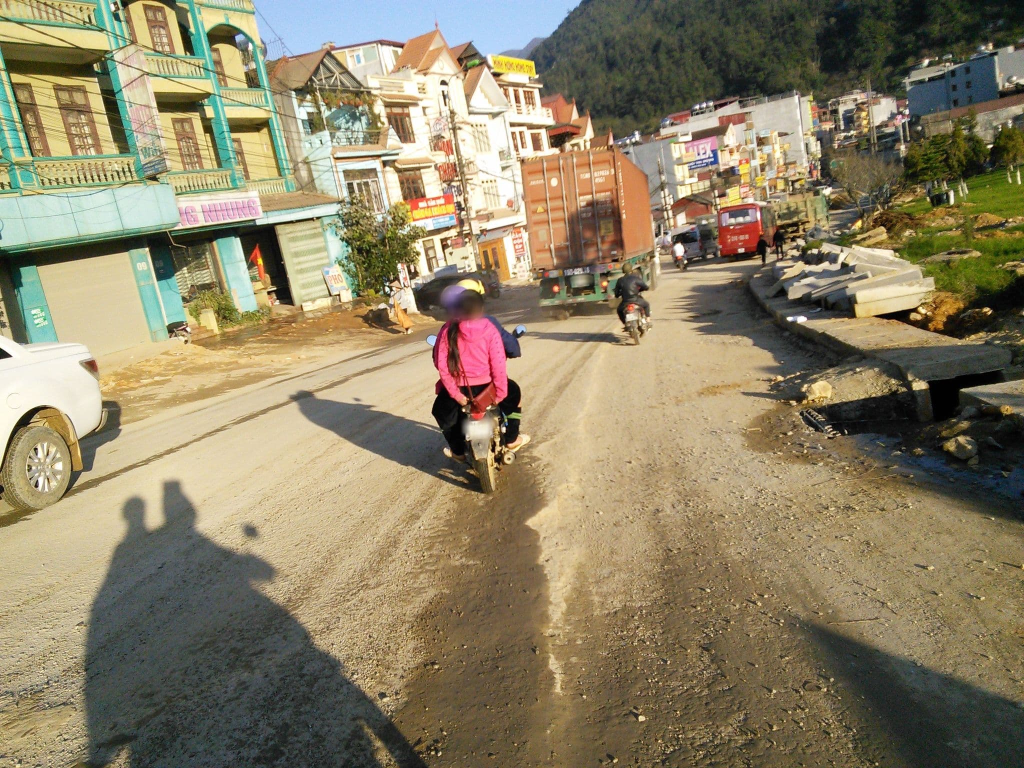 Street view near Sapa Truc Lam, Sa Pa — © mcmayer (CC BY-SA · Mapillary)