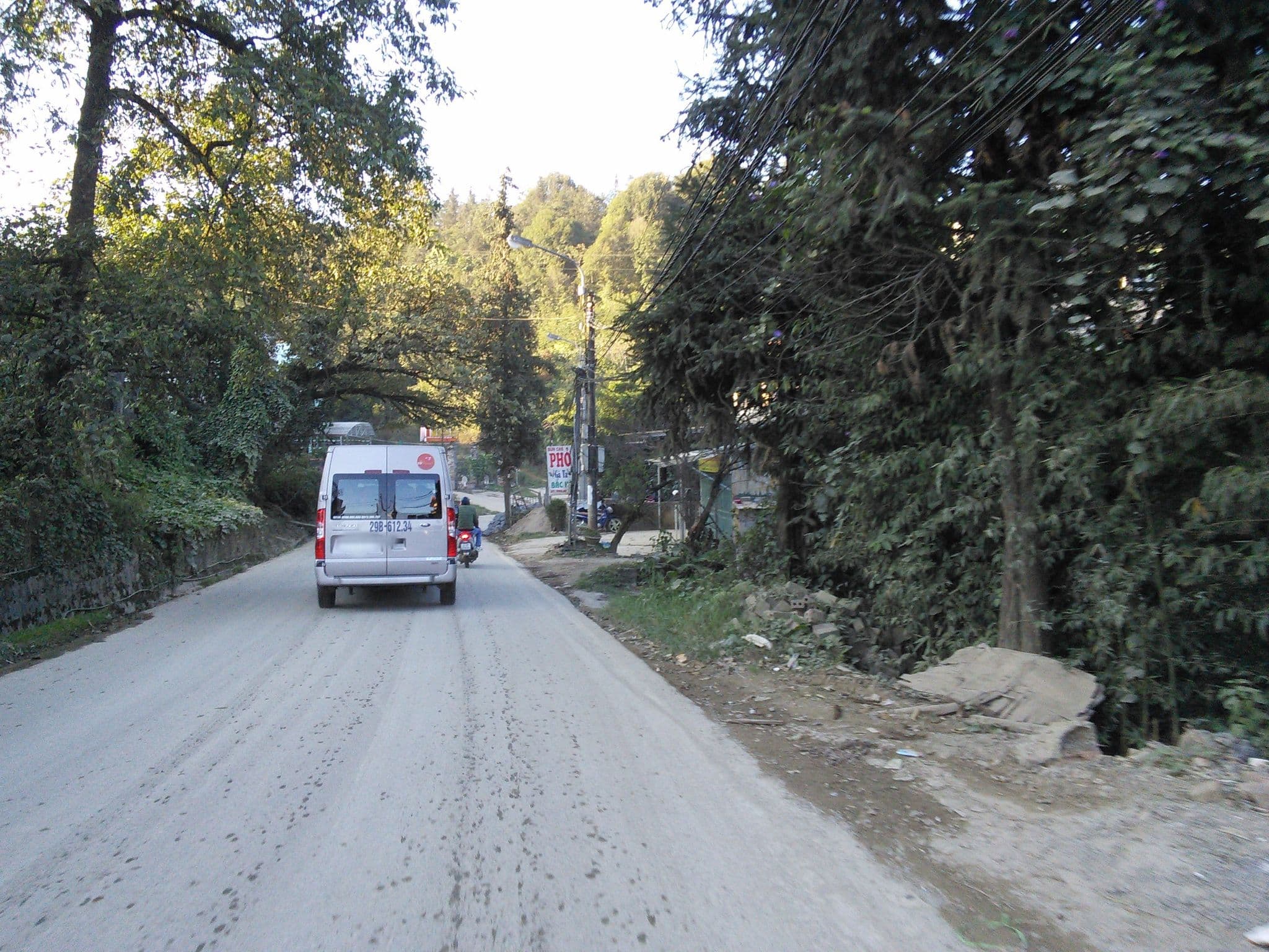 Street view near Indigo Inn Hotel, Sa Pa — © mcmayer (CC BY-SA · Mapillary)