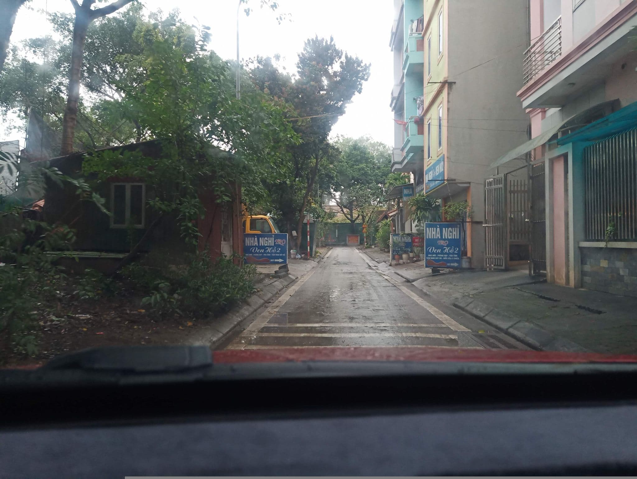 Street view near Nhà nghỉ Vân Trang, Quỳnh Lôi — © hn_front_1 (CC BY-SA · Mapillary)