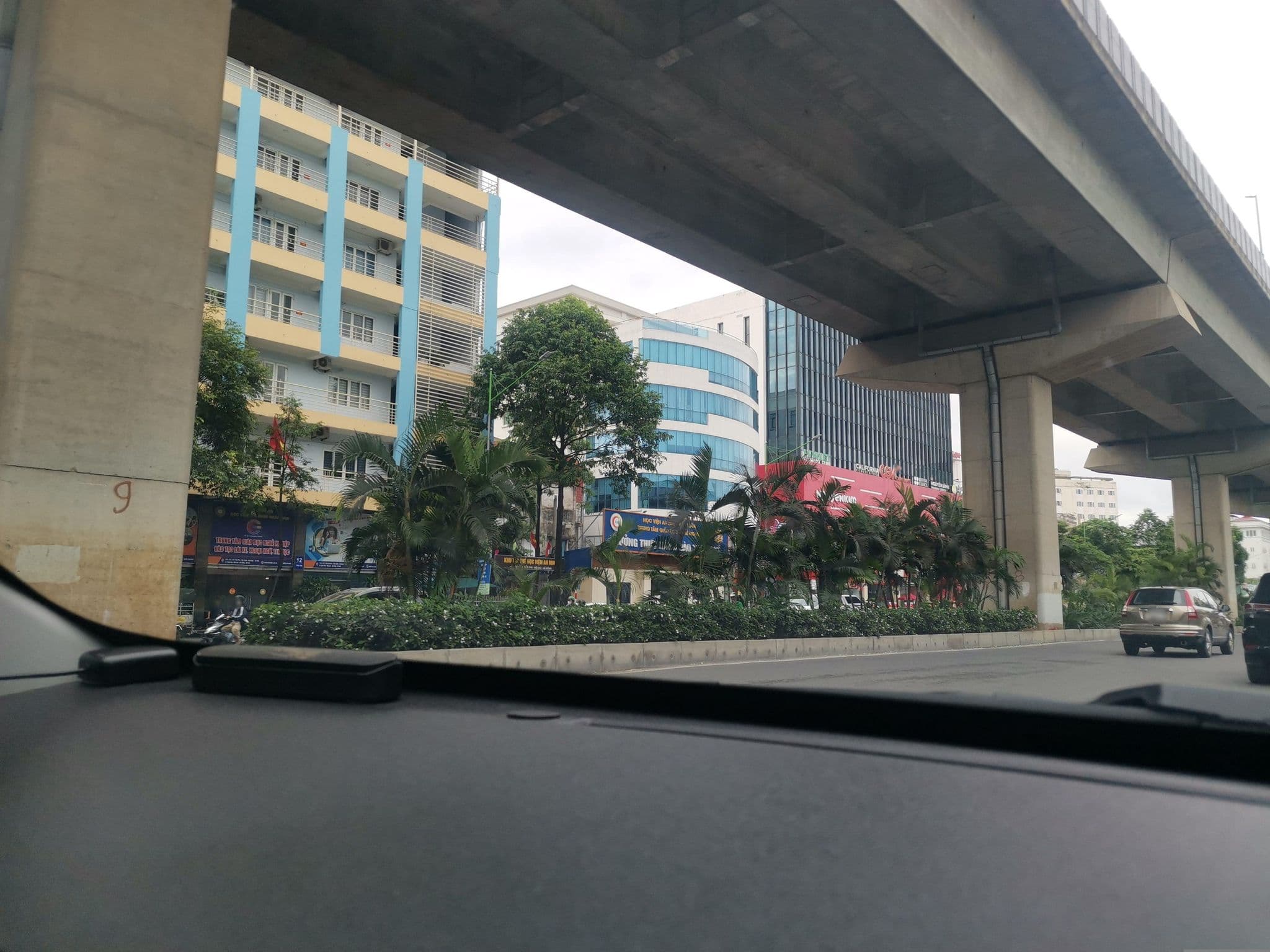 Street view near Thinh Vuong, Thanh Xuân — © hn_left_2 (CC BY-SA · Mapillary)