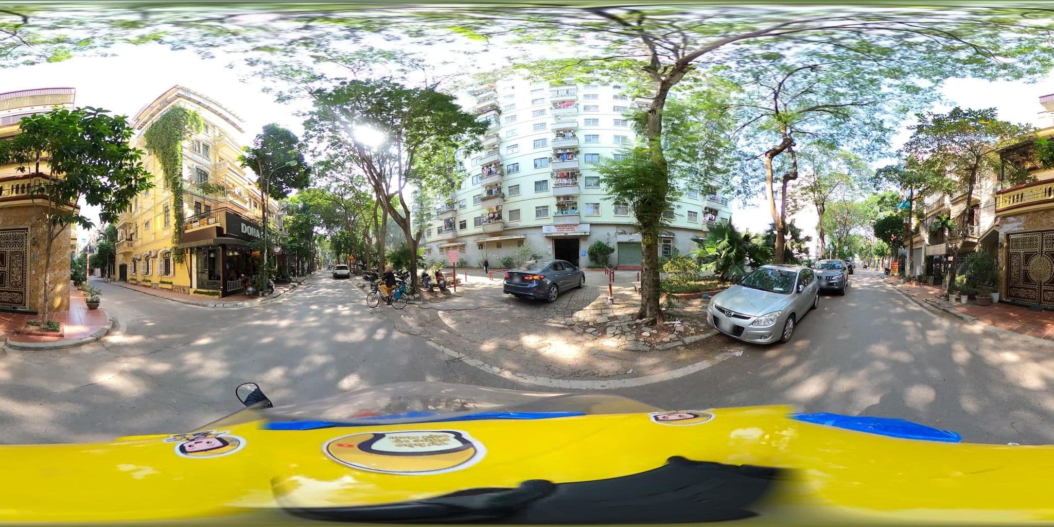 Street view near Thành Đạt 2 Guesthouse, Bạch Mai — © bemaps2_hn (CC BY-SA · Mapillary)
