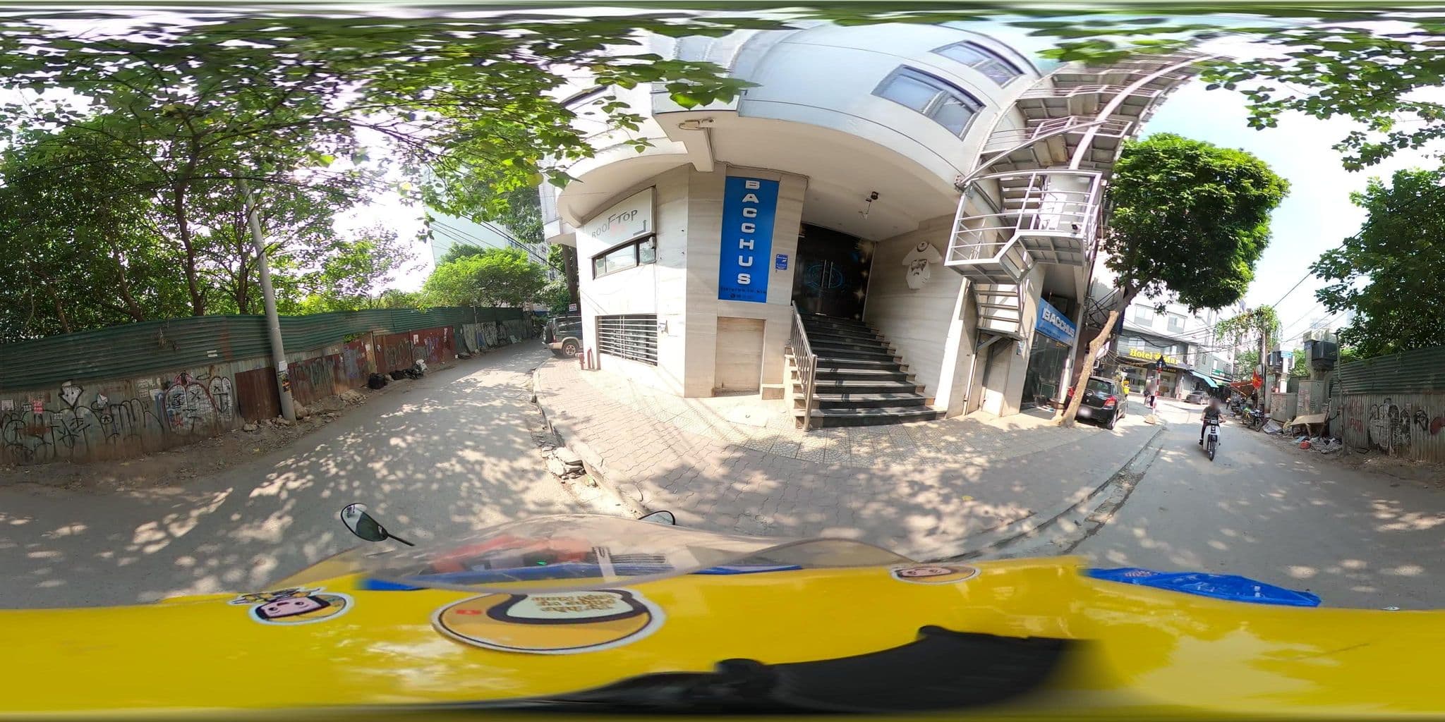 Street view near Khach San Mai Hotel, Phú Đô — © bemaps2_hn (CC BY-SA · Mapillary)