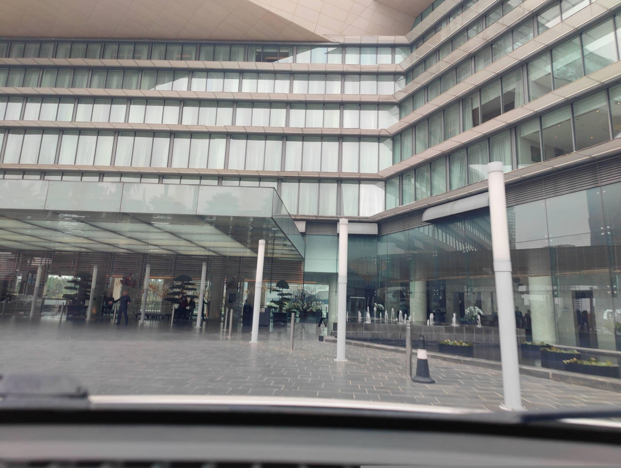 Street view near Executive Lounge @ JW Marriott Hotel Hanoi, Yên Hòa — © hn_right_1 (CC BY-SA · Mapillary)
