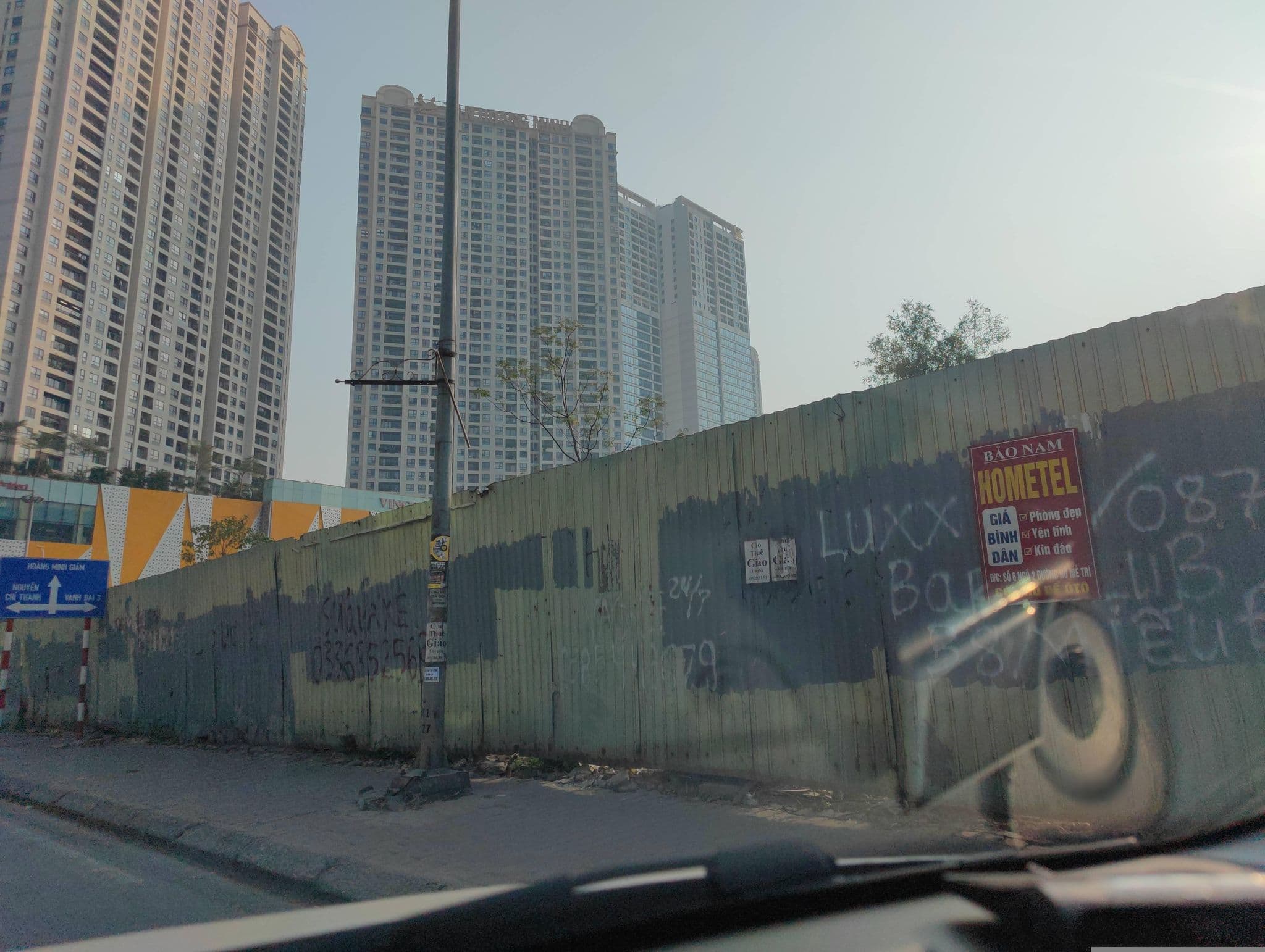 Street view near Pusan Hotel 2, Yên Hòa — © hn_right_1 (CC BY-SA · Mapillary)